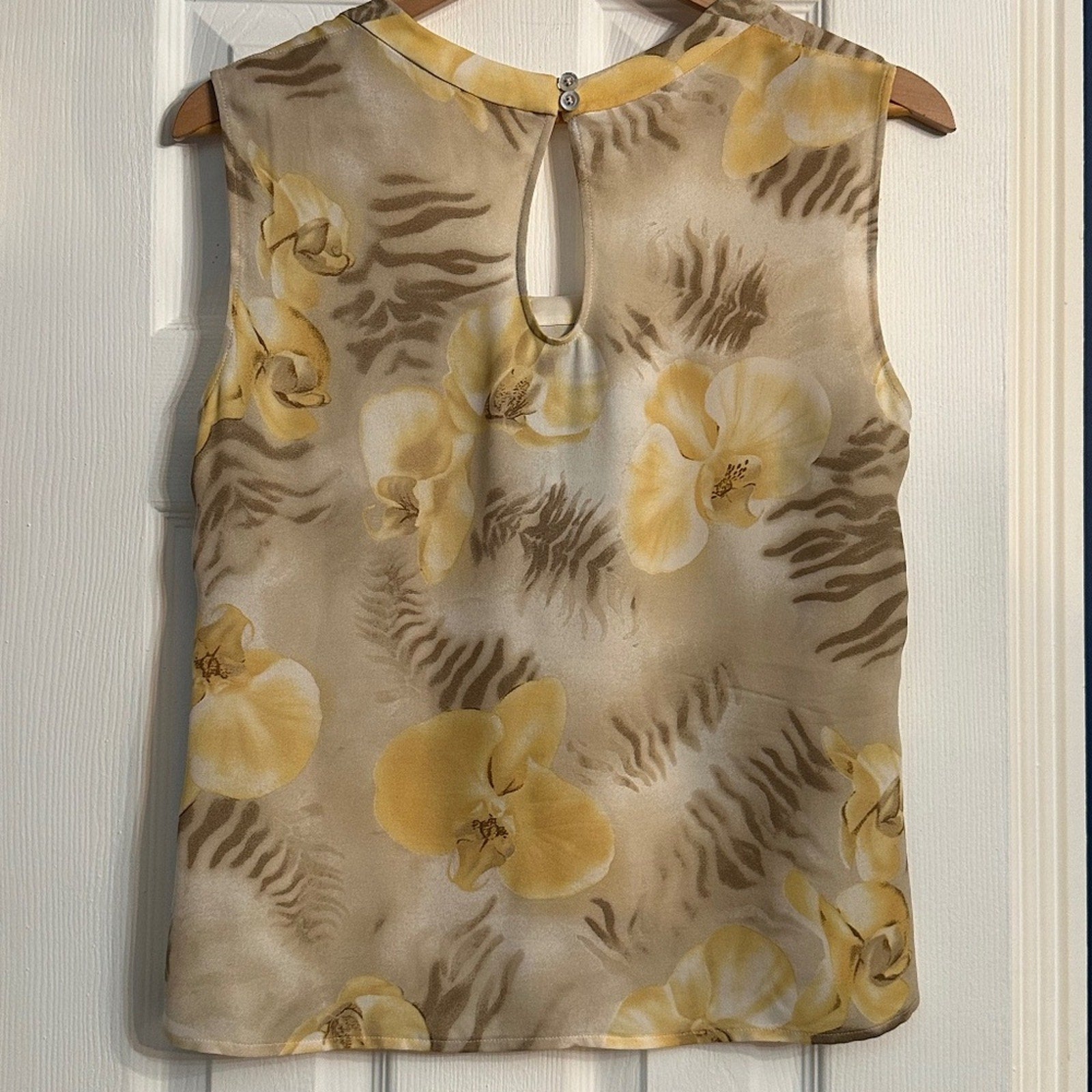Escada Silk Orchids blouse - size 38 DE (US size 8)