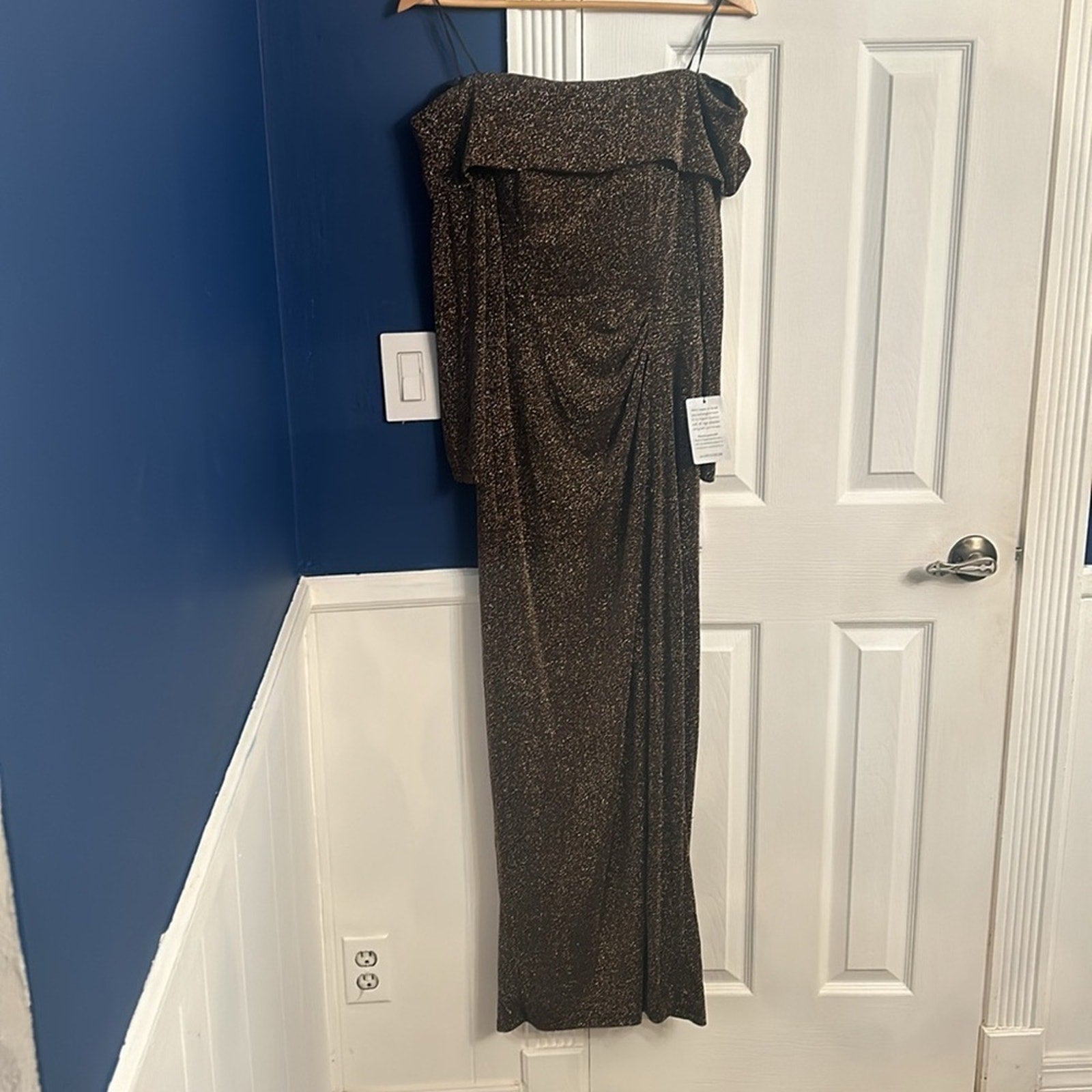 NWT Alex Evenings Metallic Off the Shoulder Knit Sheath Gown - size 8
