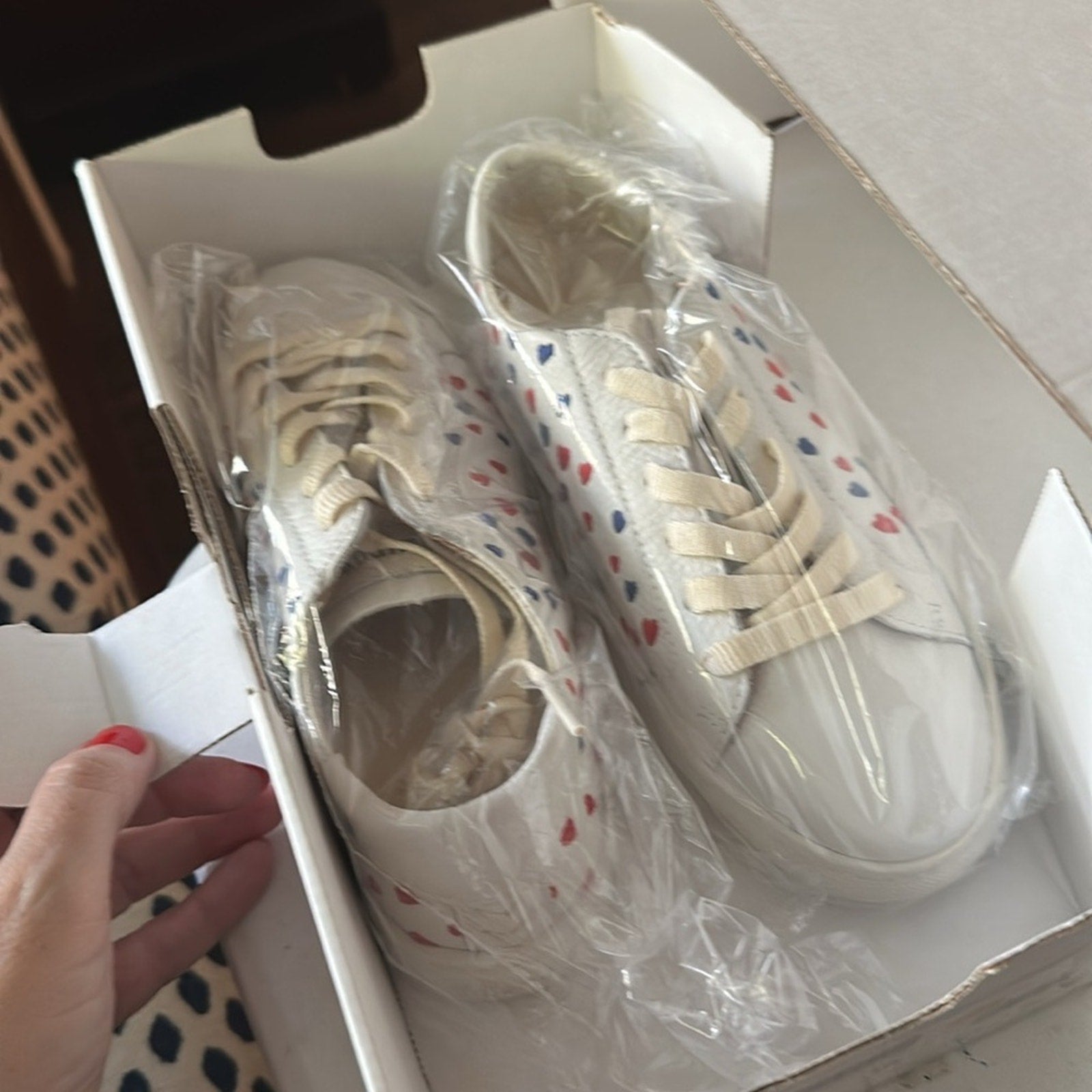 NEW Soludos Queen Of Hearts Ibiza Sneakers - size 6