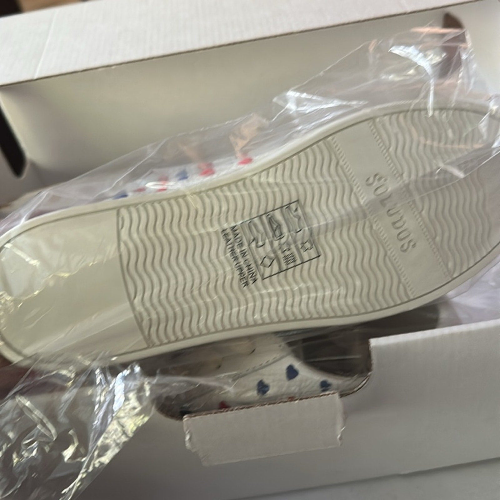 NEW Soludos Queen Of Hearts Ibiza Sneakers - size 6