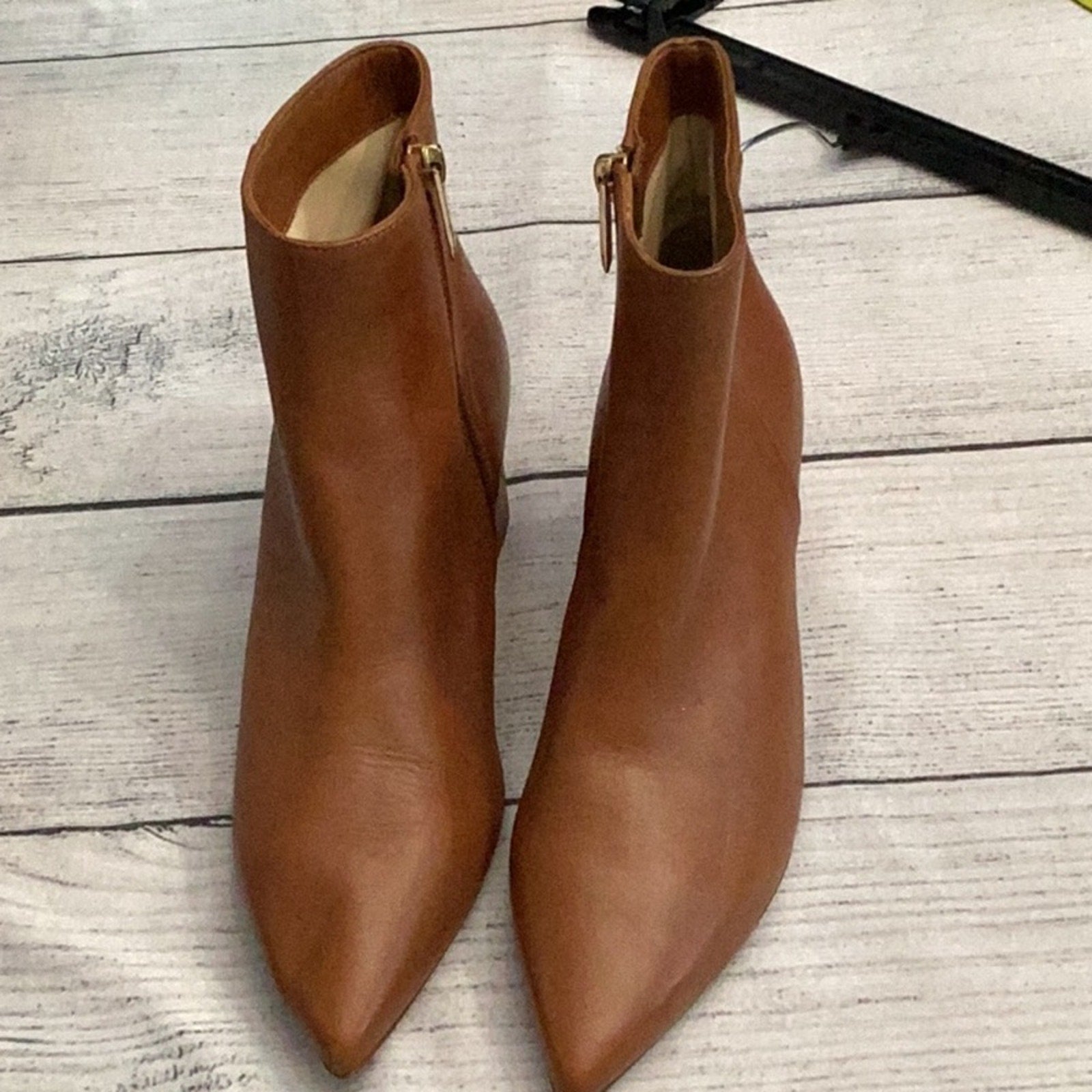 NEW L'Agence Jeanne II Leather Booties - size 39 (US size 9)