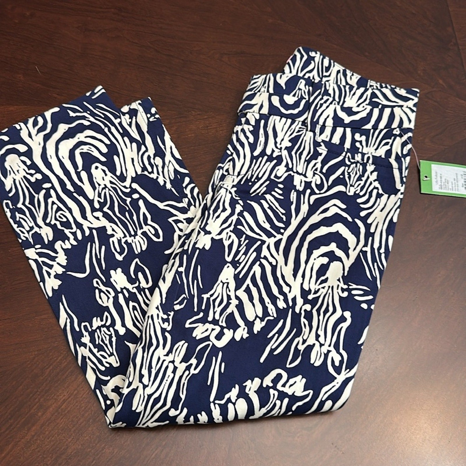 NWT Lilly Pulitzer Luxury Capri Navy Blue Zebra Pants Entourage - size 4