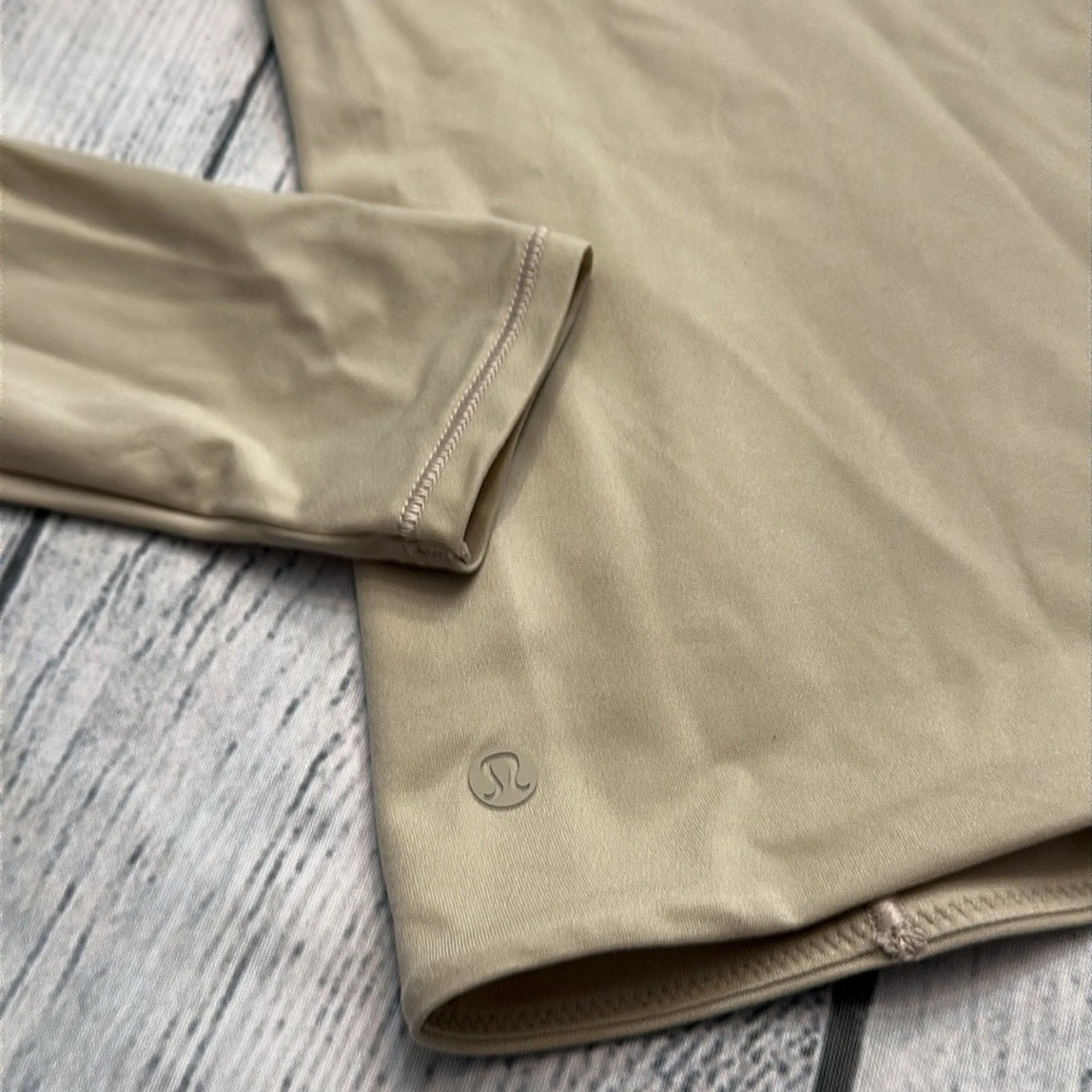 NWOT Lululemon Hold Tight Long Sleeve Shirt - XS