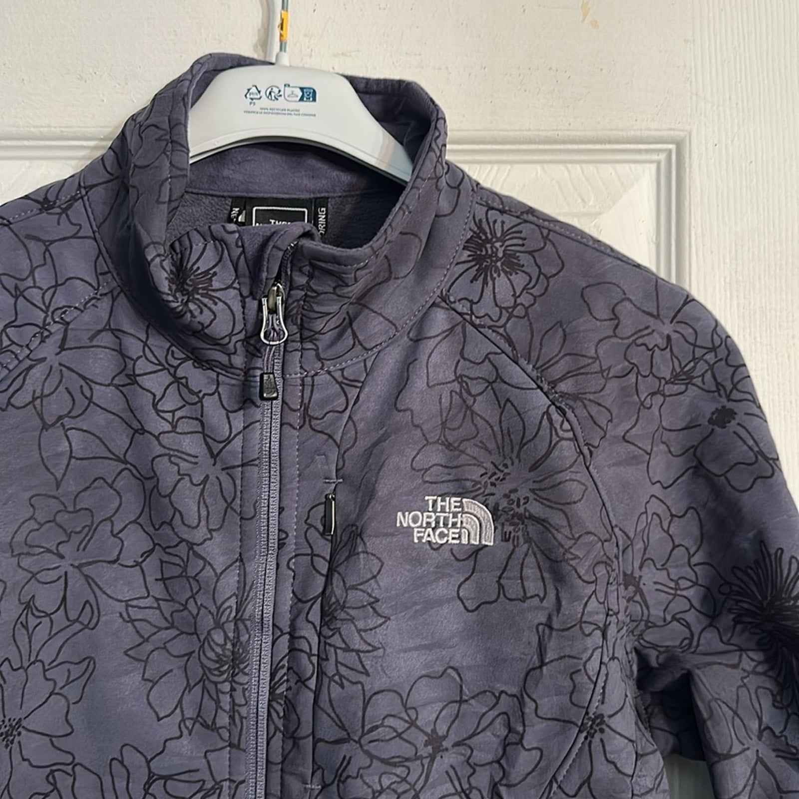 The North Face TNF Apex Floral Zip up Jacket - size Large