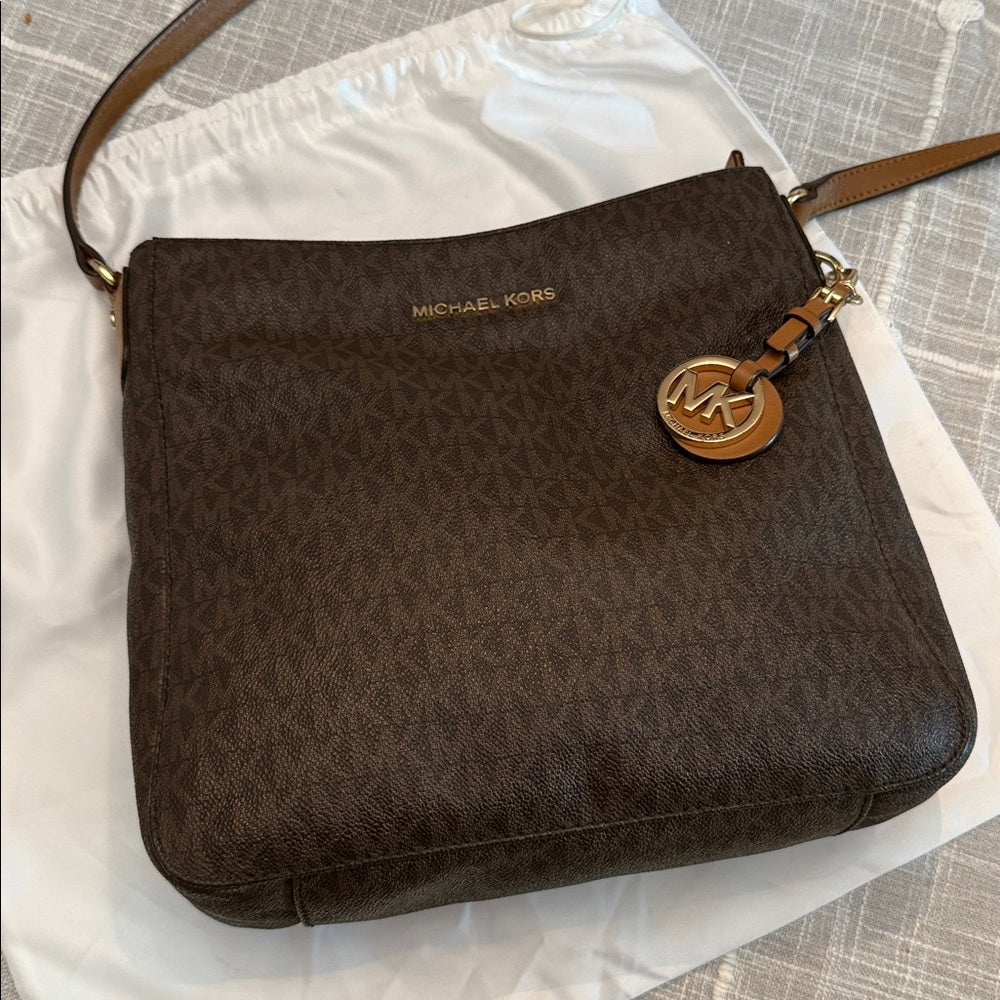 Michael Kors Women's Coated Canvas PVC Logo Messenger Bag 🌟 - Image 6
