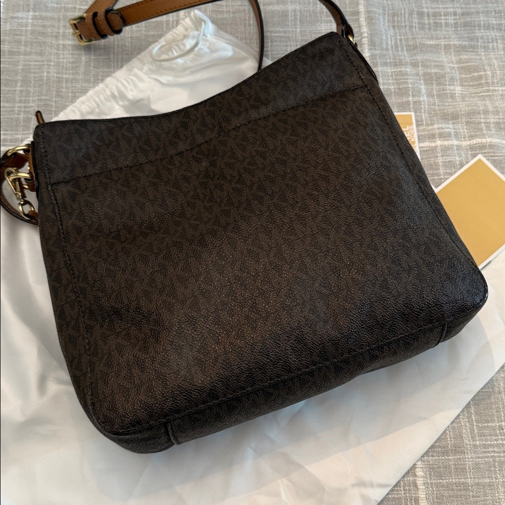 Michael Kors Women's Coated Canvas PVC Logo Messenger Bag 🌟 - Image 9