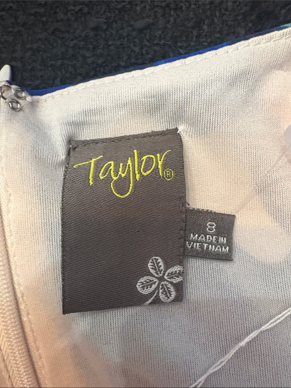 Taylor Women's Shift Floral Dress - 8 🌟 - Image 4