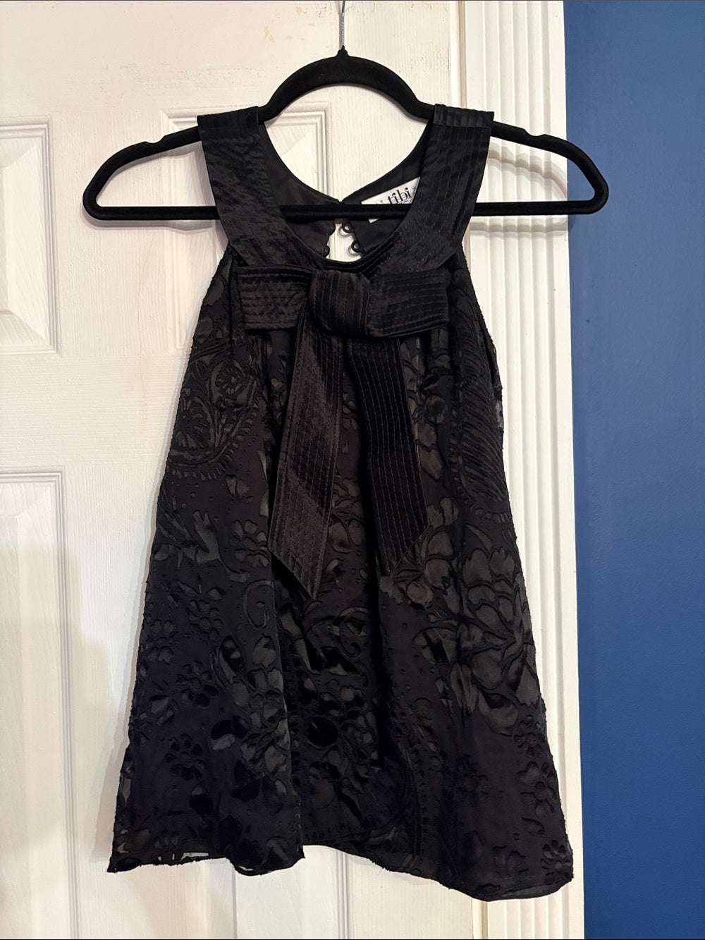 Tibi Halter Black Velvet Burnout Floral Sleeveless Top Blouse -size Large - Image 3