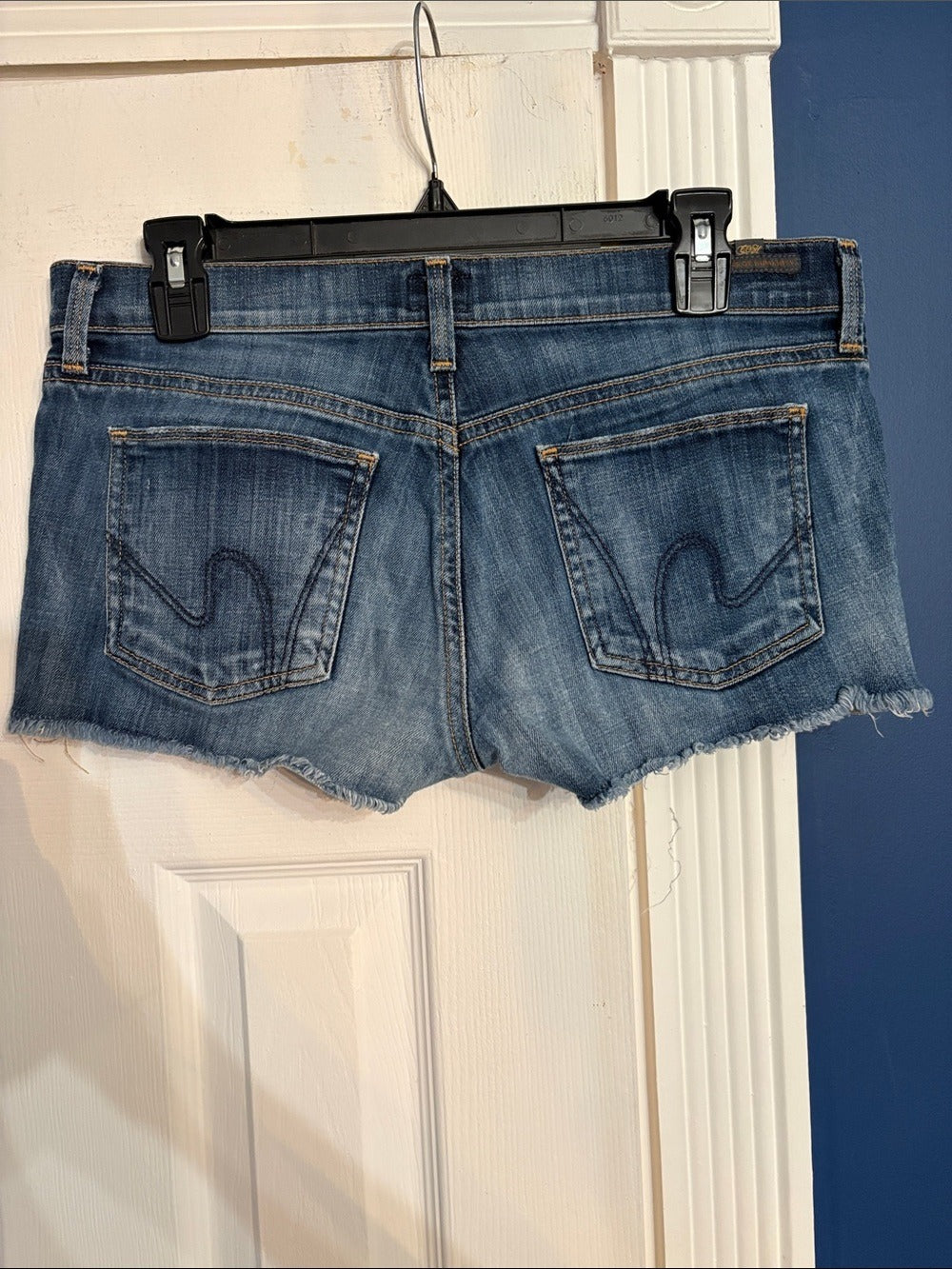 Citizens of Humanity Low Waist Stretch Jean Shorts - size 29 - Image 4