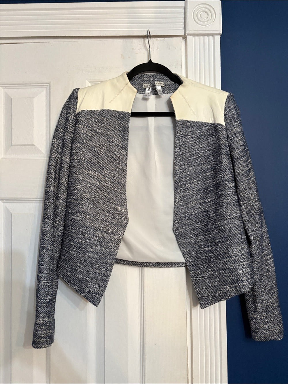 Alice + Olivia tweed jacket - size small - Image 3