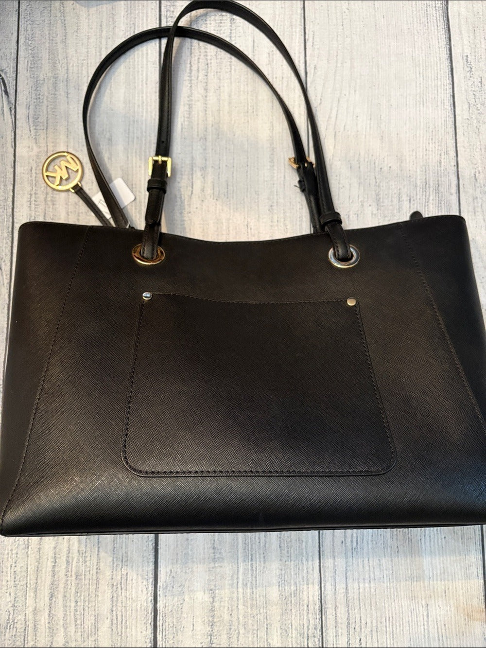 Micheal Micheal Kors Saffiano Tote 🌟 - Image 5