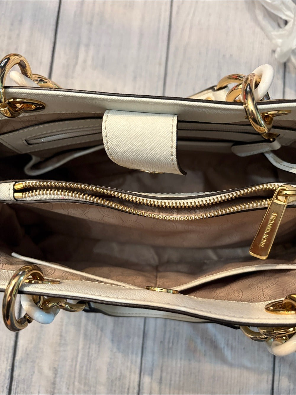 Michael Michael Kors CYNTHIA MEDIUM CONVERTIBLE SATCHEL 🌟 - Image 4