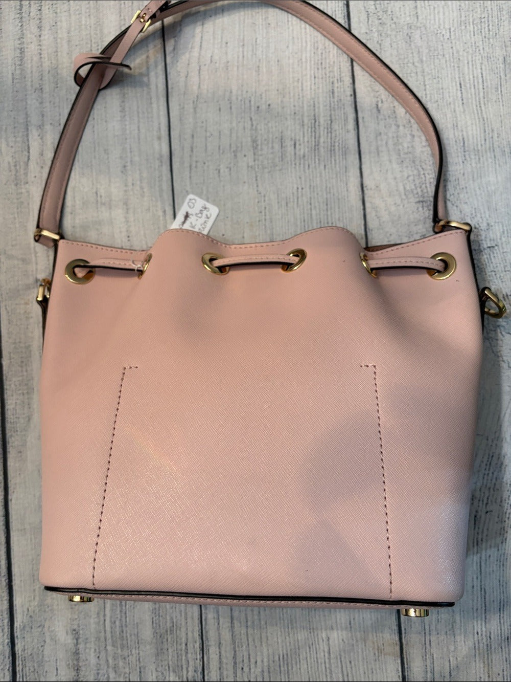 Micheal Kors Greenwich Bucket Bag 🌟 - Image 4