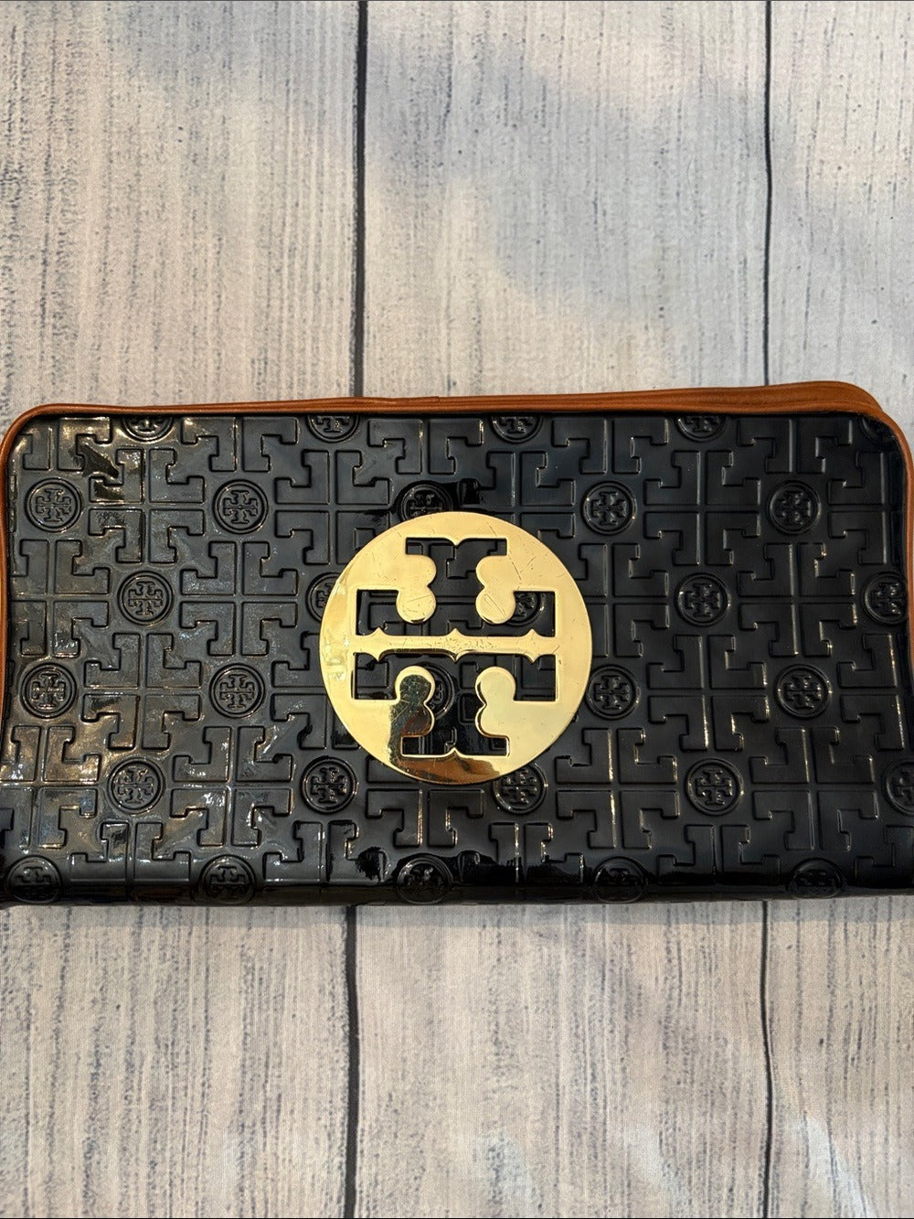 Tory Burch Patent Monogram Clutch 🌟 - Image 7