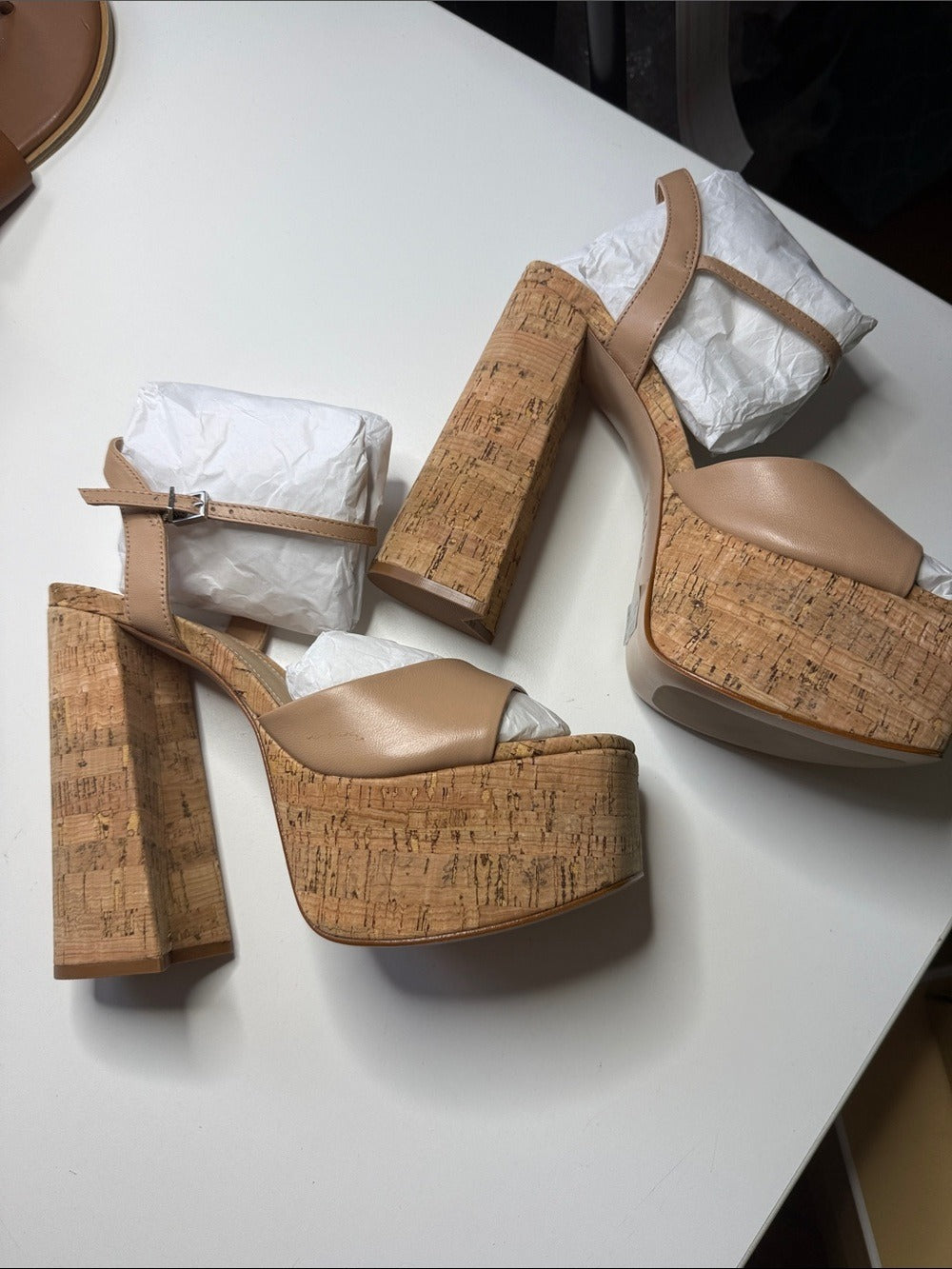 Schutz Glayce Platform Sandal - size 8 🌟 - Image 4