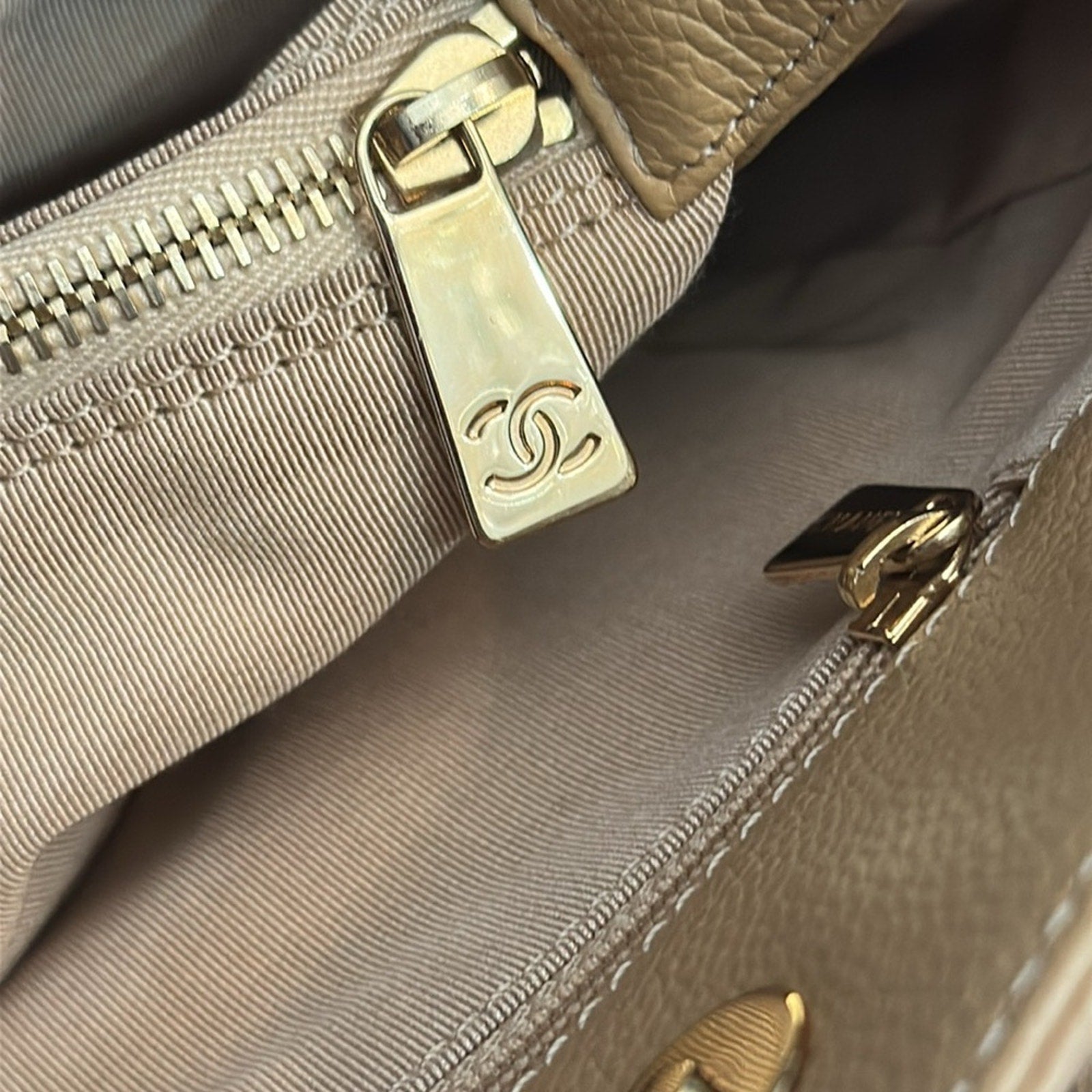 Chanel Beige Caviar Cerf Executive Medium Shopping Tote Gold Hardware, 2005-2006