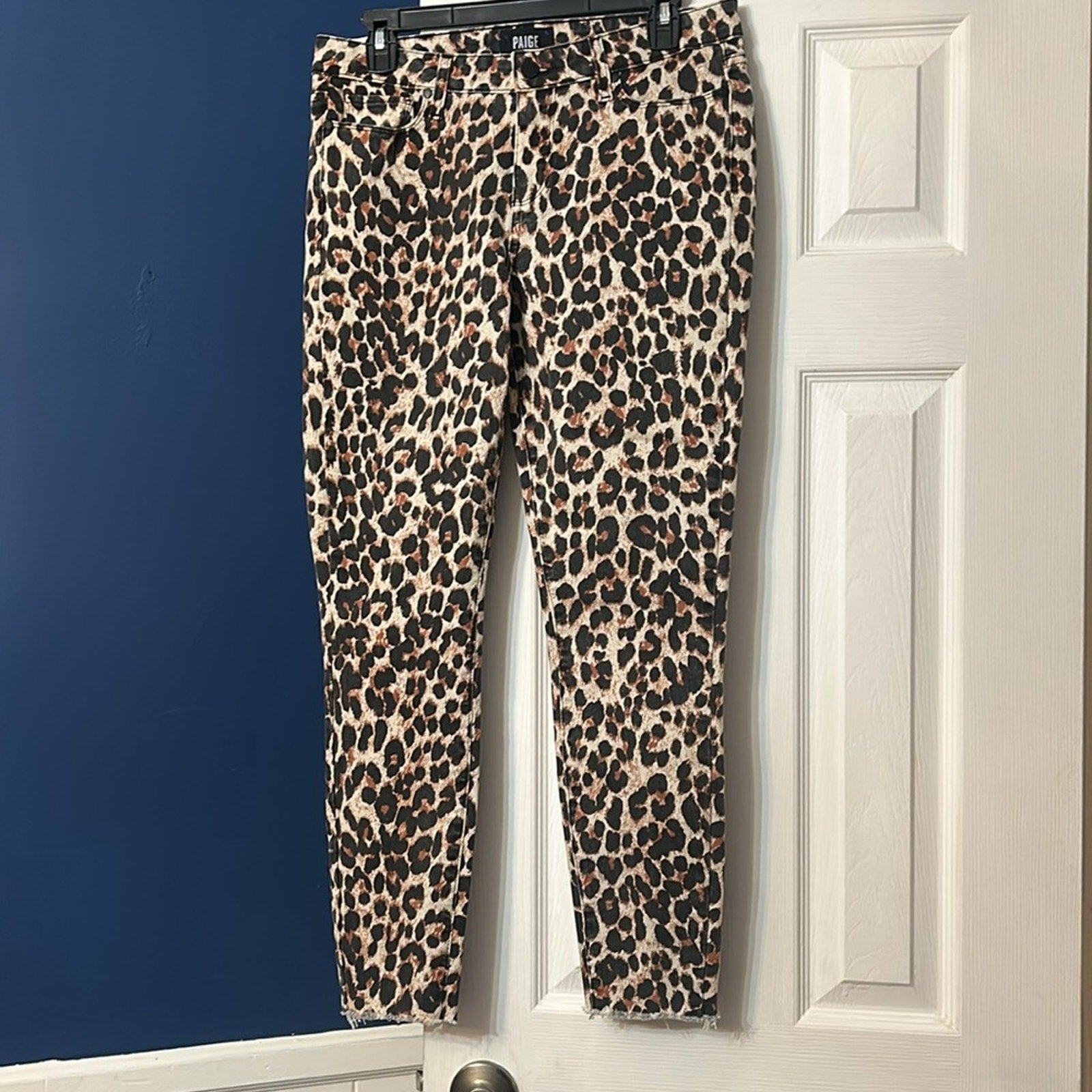 PAIGE Verdugo Ankle Skinny Jeans in Sahara Leopard - size 29