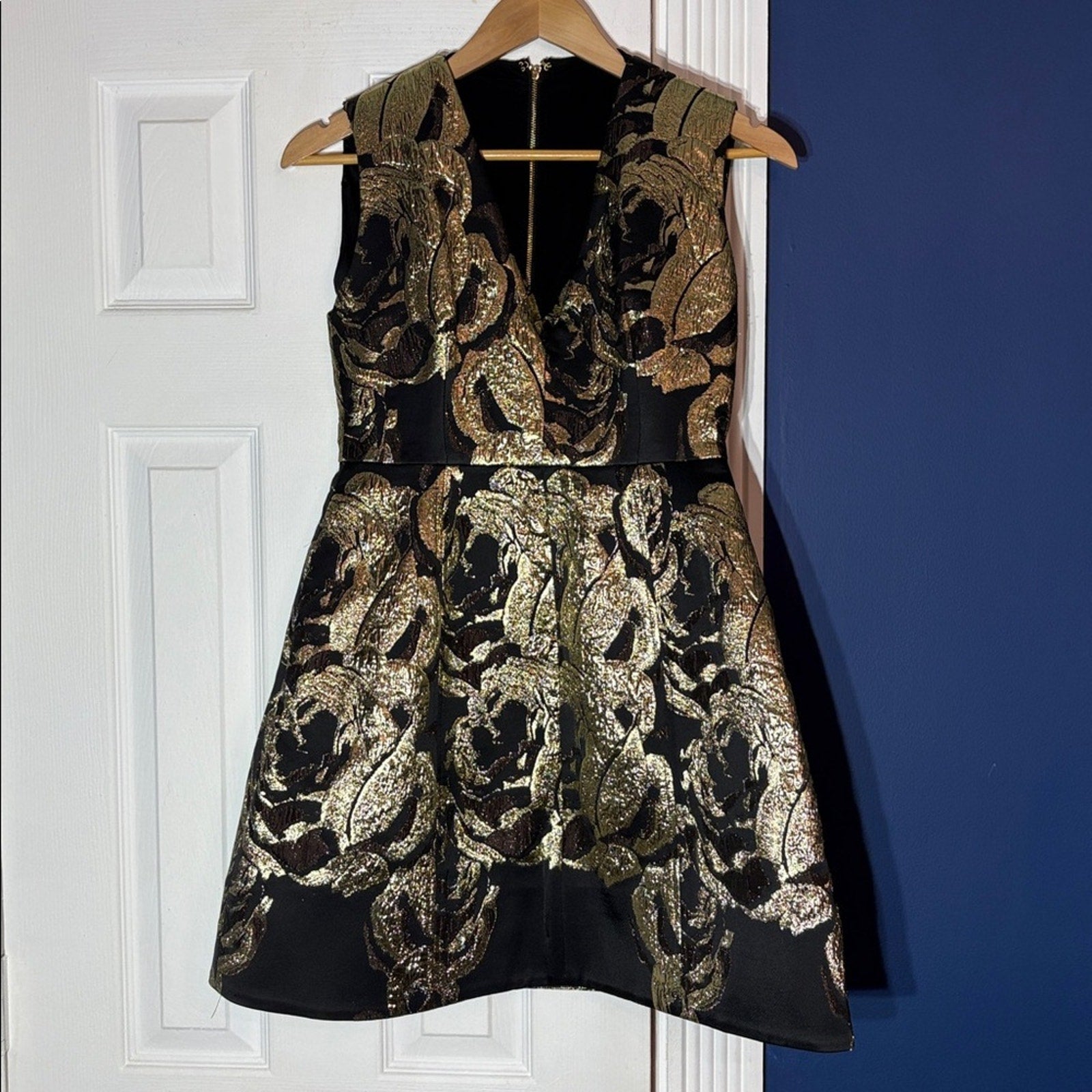 Alice+Olivia Pacey Metallic Gold Black Dress - size 6