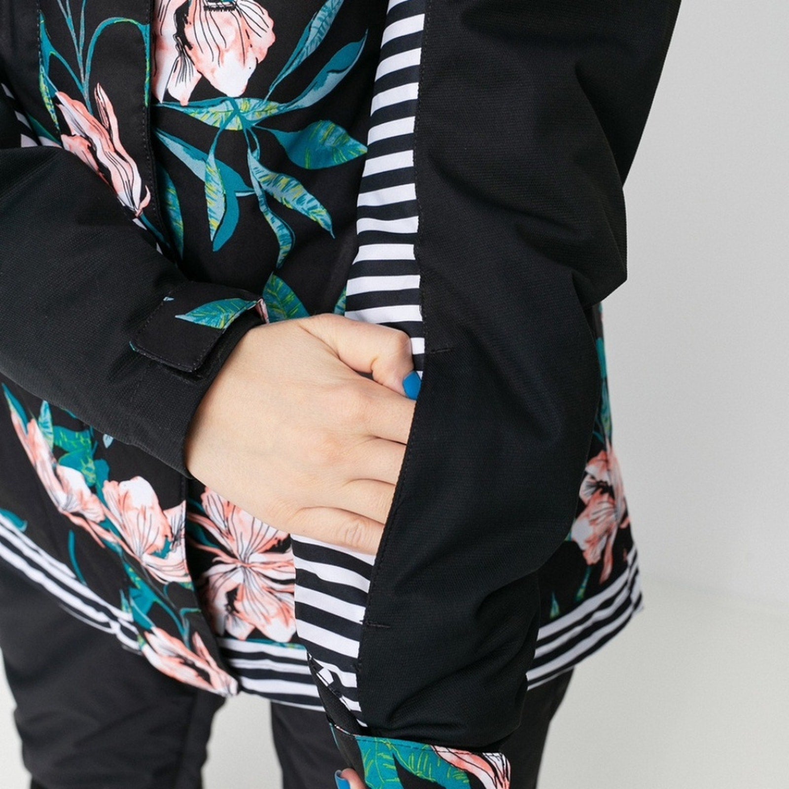 ROXY Jetty - Snow Jacket - size large