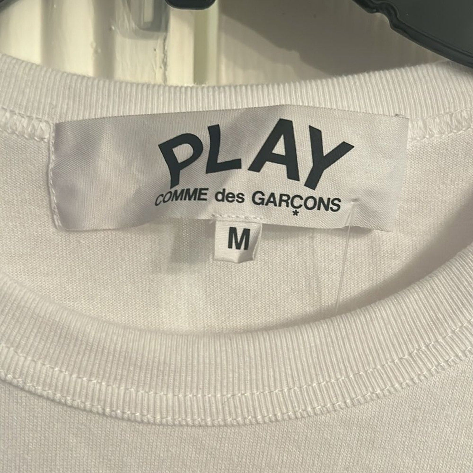 NWT COMME des GARCONS PLAY Long Heart Tee 'White' AZ-T224-051-1 - size M