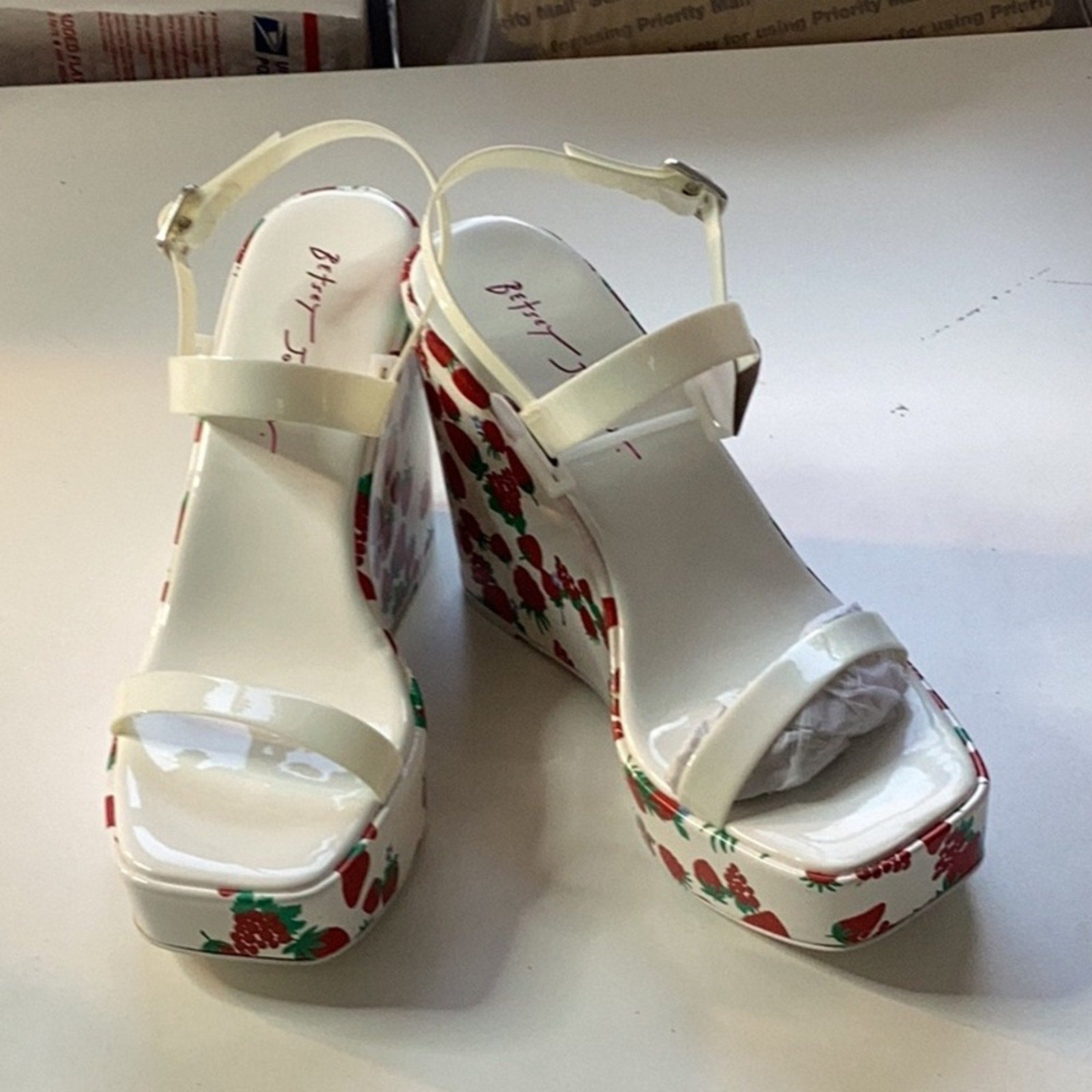 Betsey Johnson Landry Berry Multi - 7.5