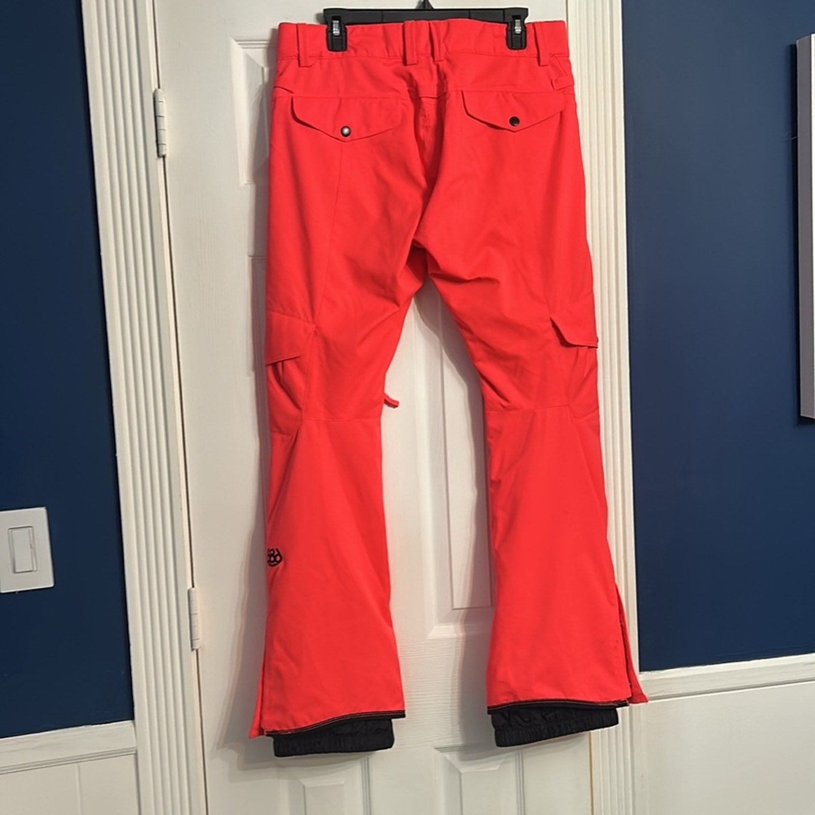 686 Women Mistress Insulated Cargo Snowboard Pants - size Large