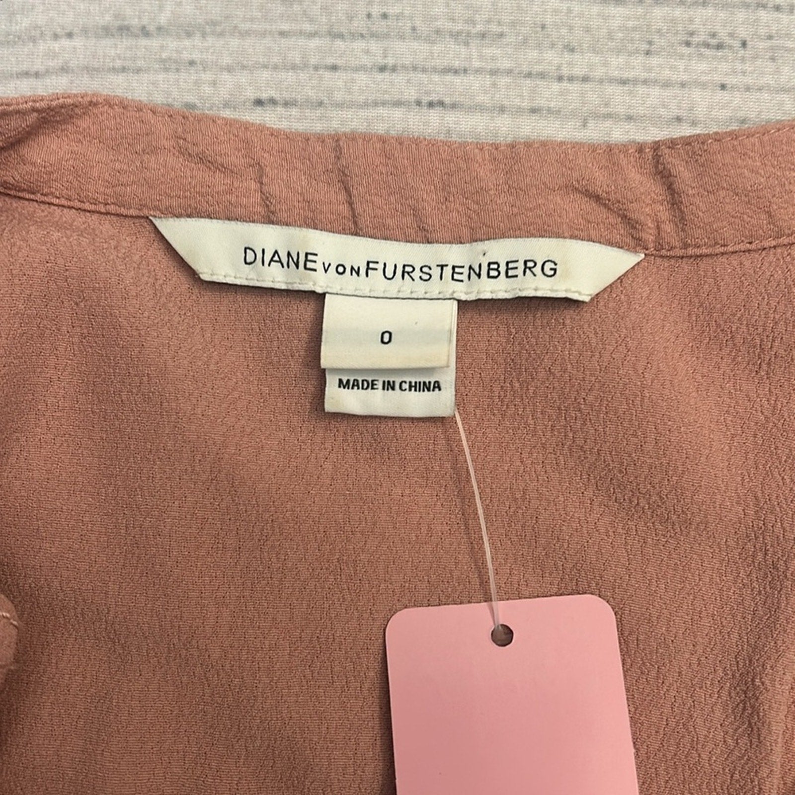 Diane Von Furstenburg Clay Pink Silk Flutter sleeve Pleated -size 0