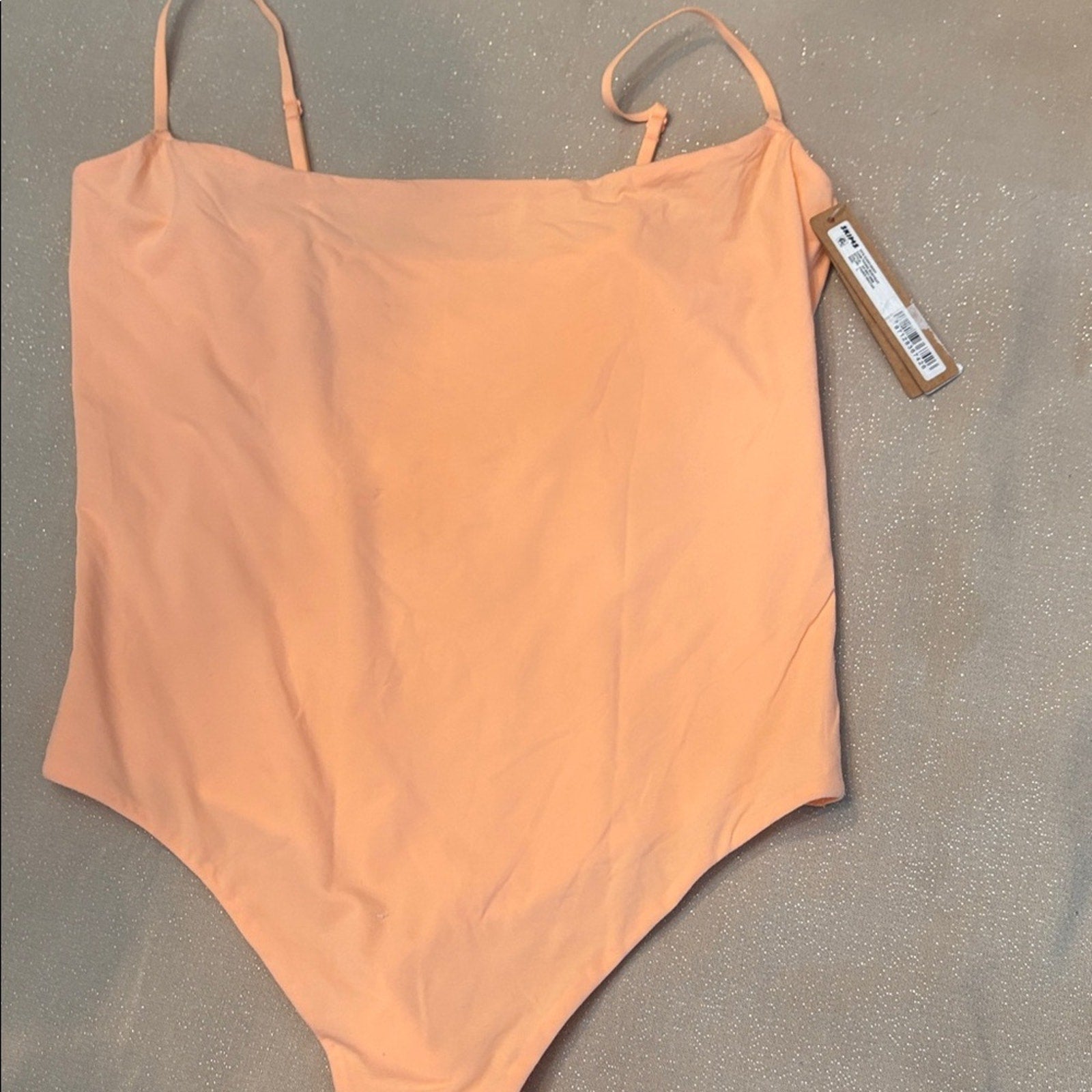 NWT SKIMS FITS EVERYBODY CAMI BODYSUIT | FADED NECTAR - size large