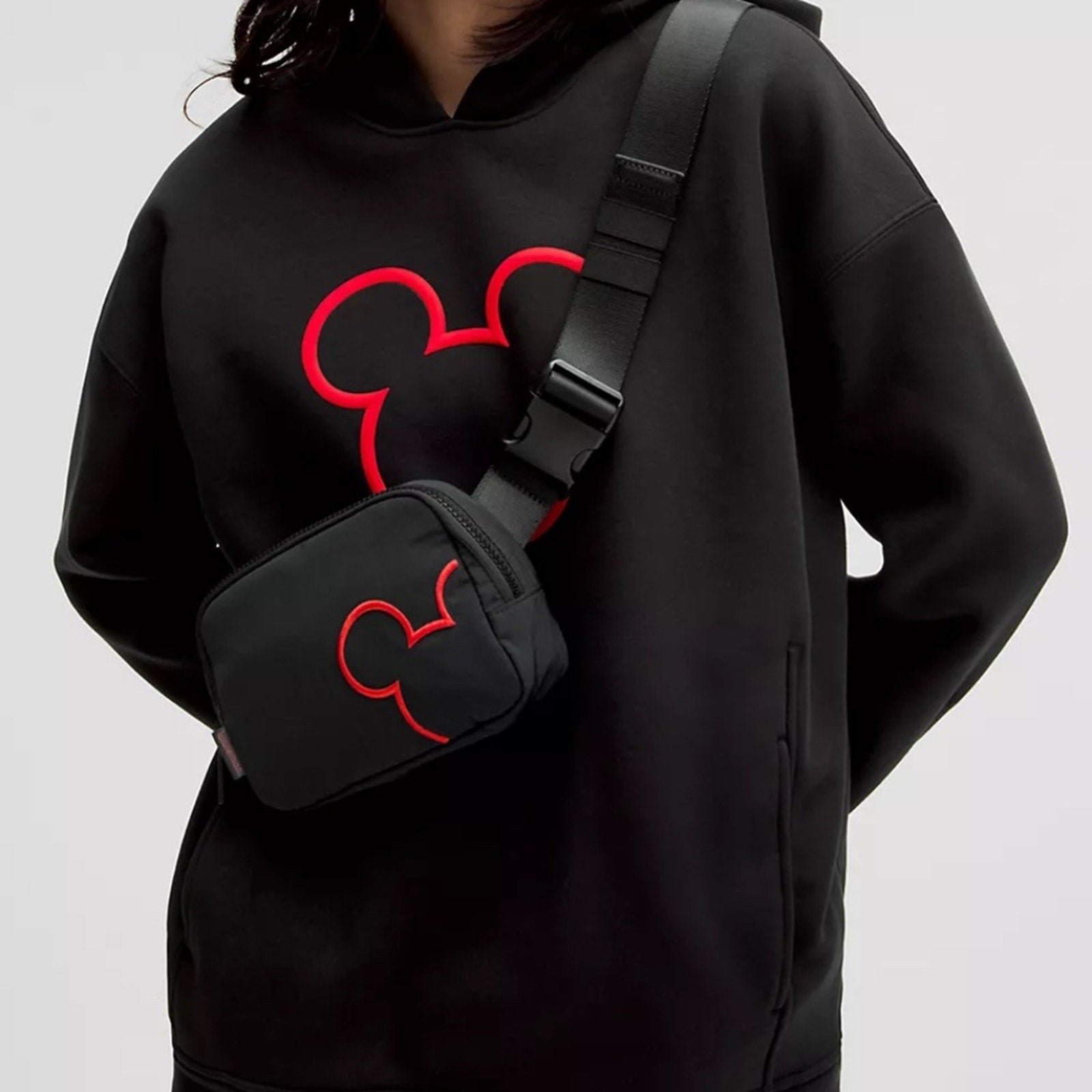 NEW Disney x lululemon Everywhere Belt Bag 1L Mickey Outline Graphic