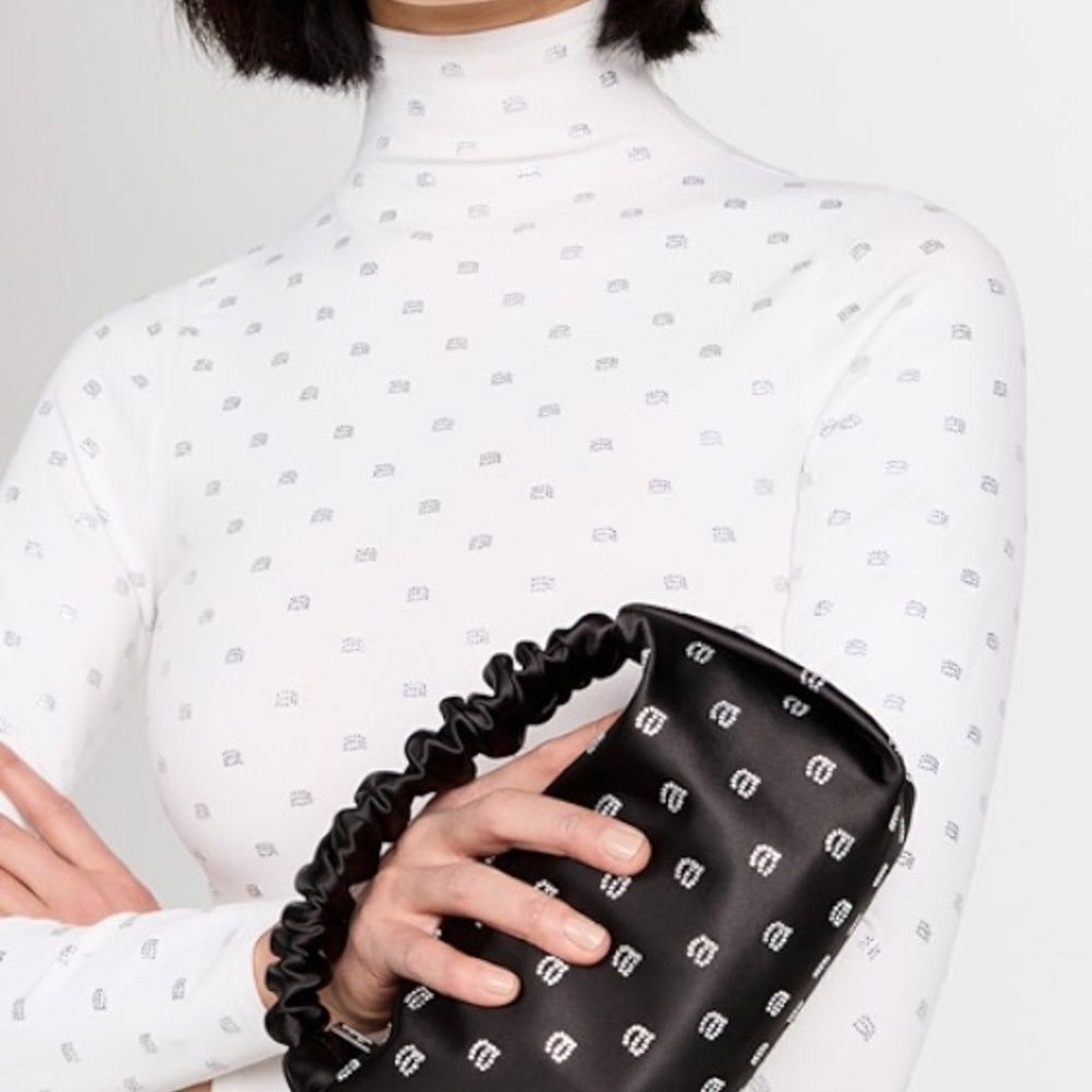 NWT Alexander Wang Crystal Logo Turtleneck  Crystal Logo Turtleneck - size XL