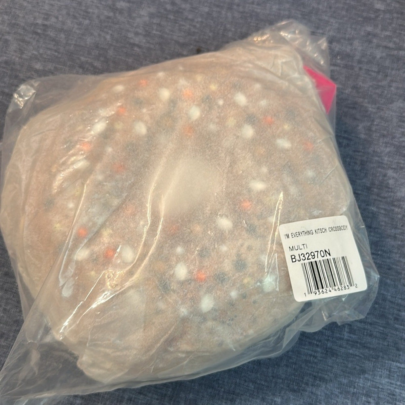 NEW Betsey Johnson NOVELTY Kitsch I'm Everything Bagel Crossbody Bag