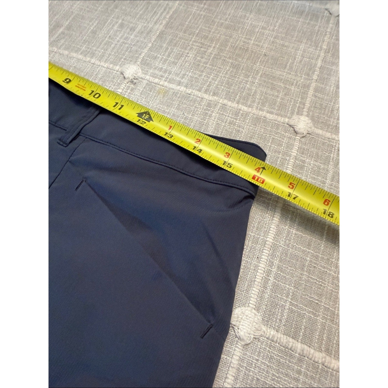 Arc’teryx Women’s Alroy Short 7” in Navy - 6 🌟