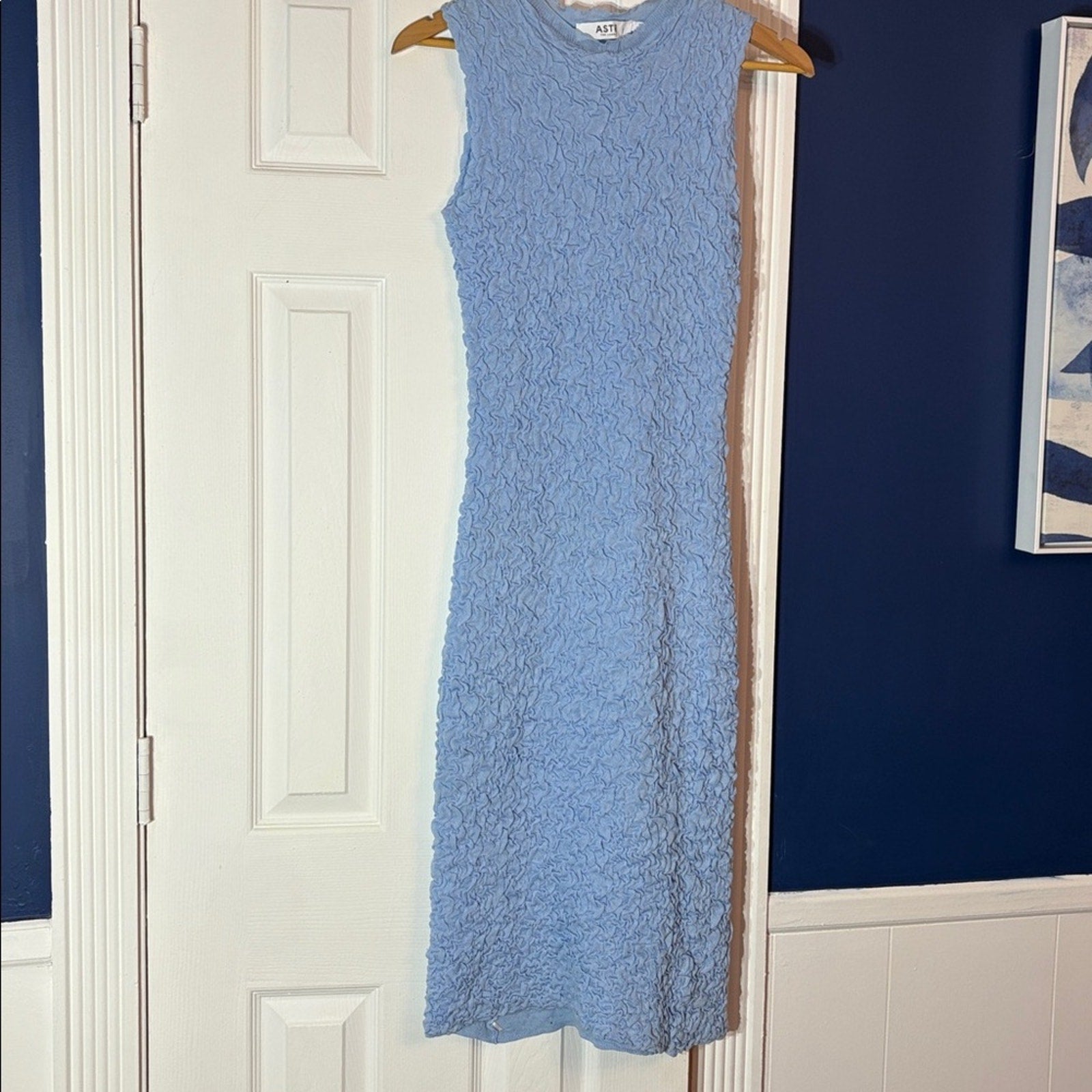 NEW Astr the Label Textured Bodycon Midi Dress - size M