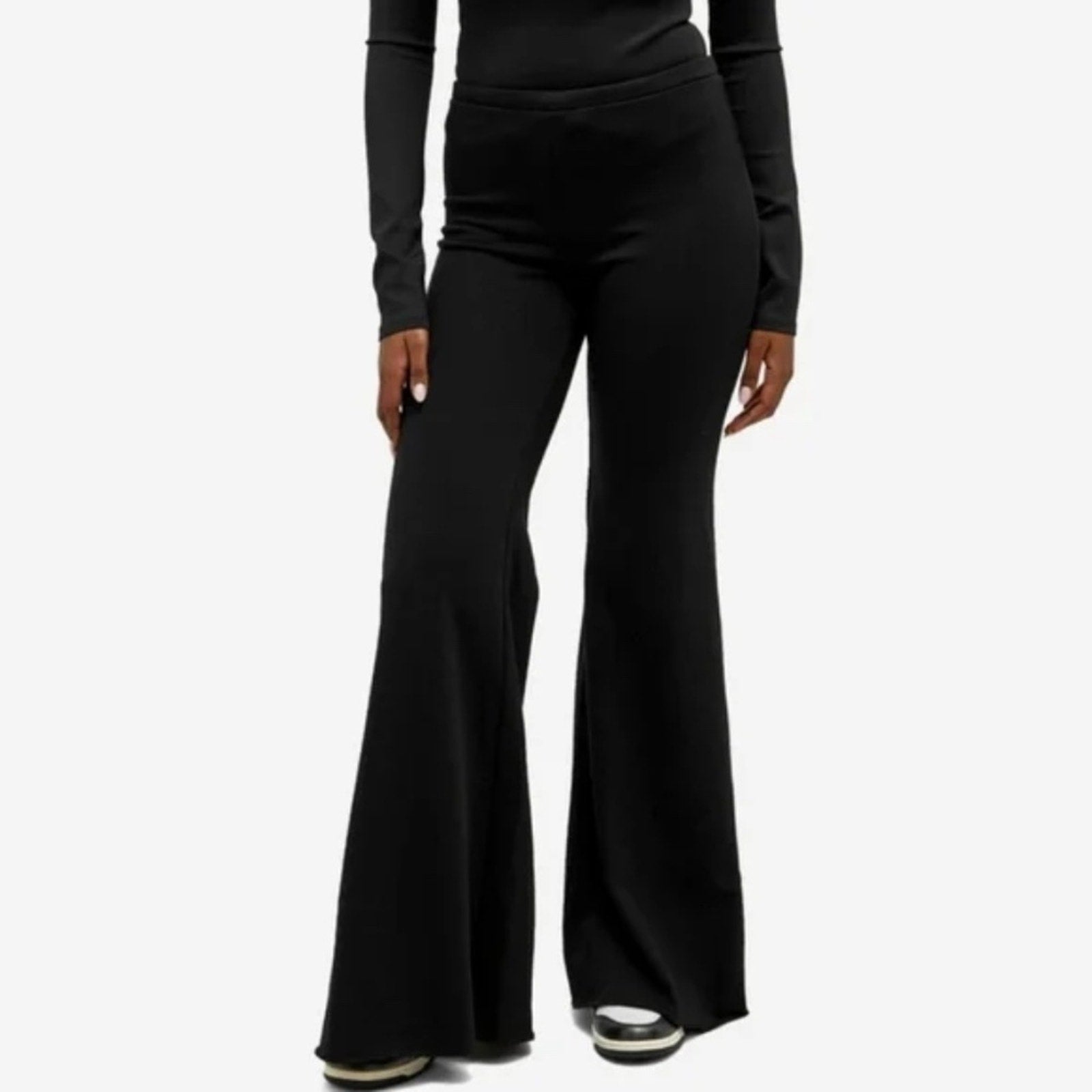 NWT Good American Super Flare Womens Black Pants - size 1 (small)