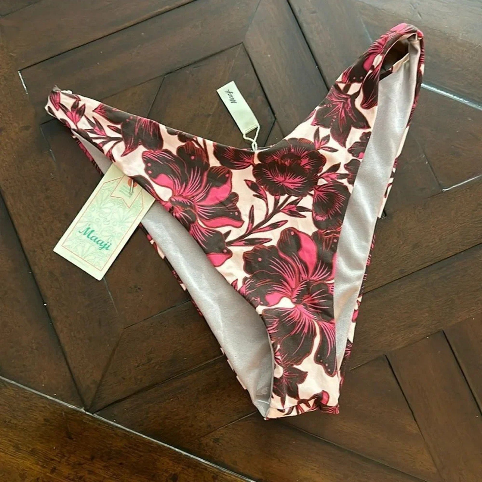 NWT MAAJI Rose Splendor Reversible High Leg Cheeky Cut Bikini Bottom - size L
