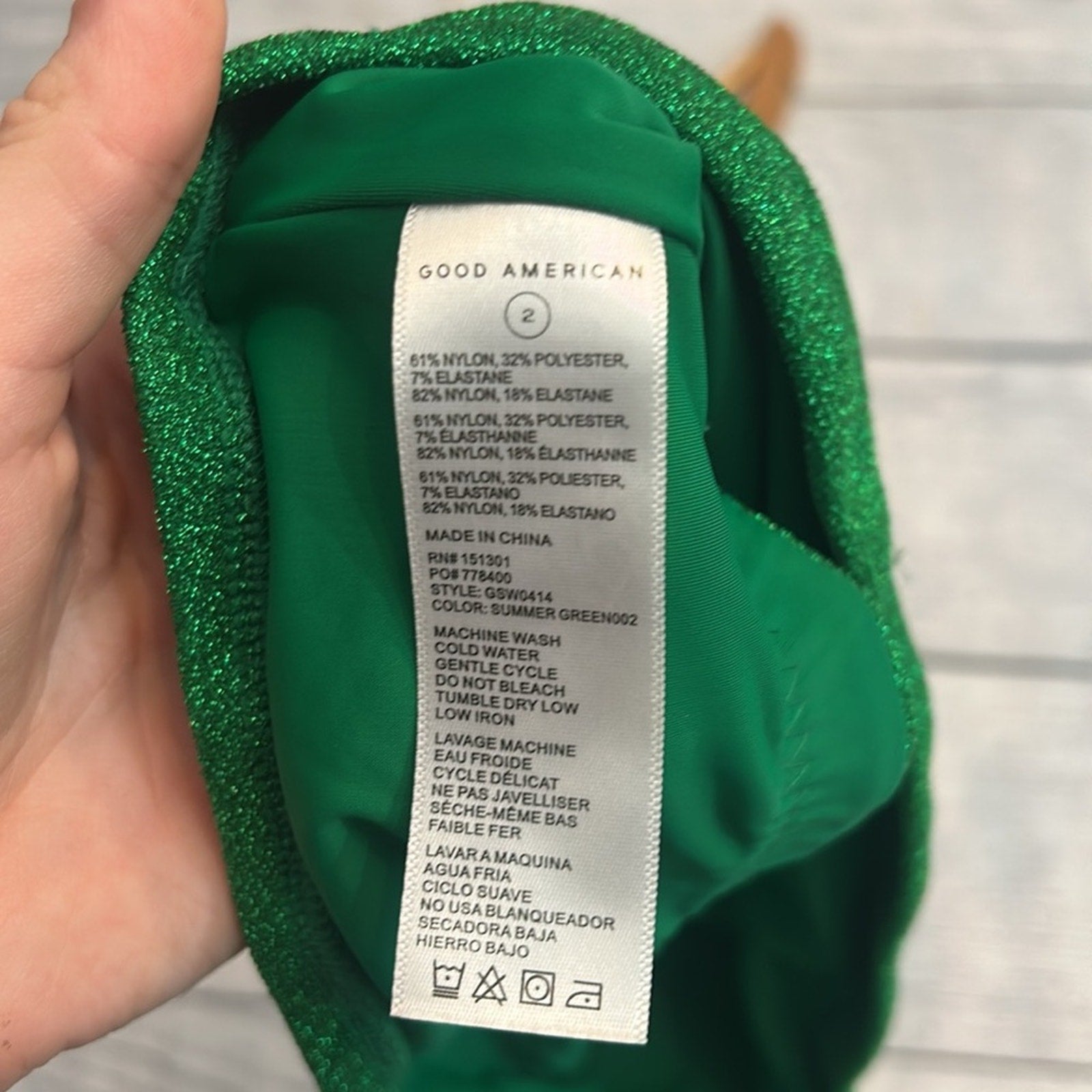 NEW GOOD AMERICAN Sparkle Better Bandeau Bikini Top In Summer Green - size 2 (M)