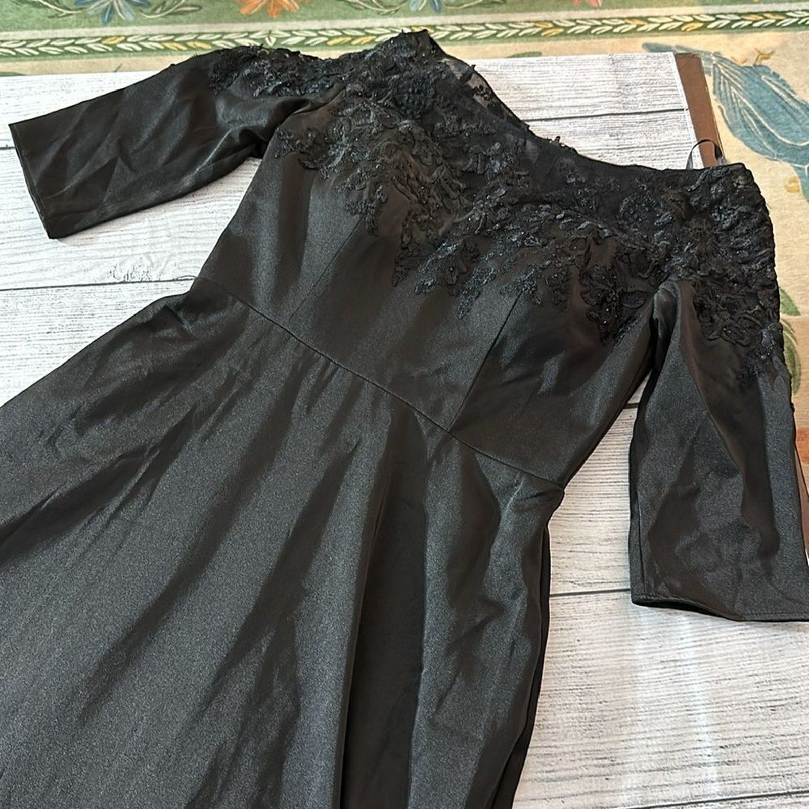 NEW La Femme 29227 Embroidered Illusion Neck Gown - size 4