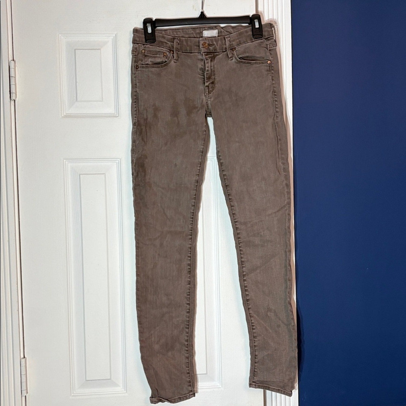 Mother "The Looker pop!" Brown Low Rise Skinny Jeans in Dye-Clay - size 28