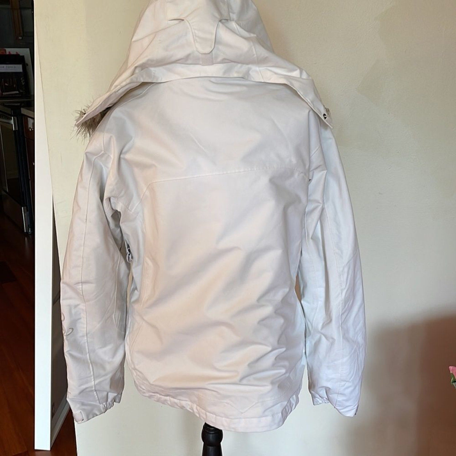Columbia women titanium Omni-tech Jacket - size L