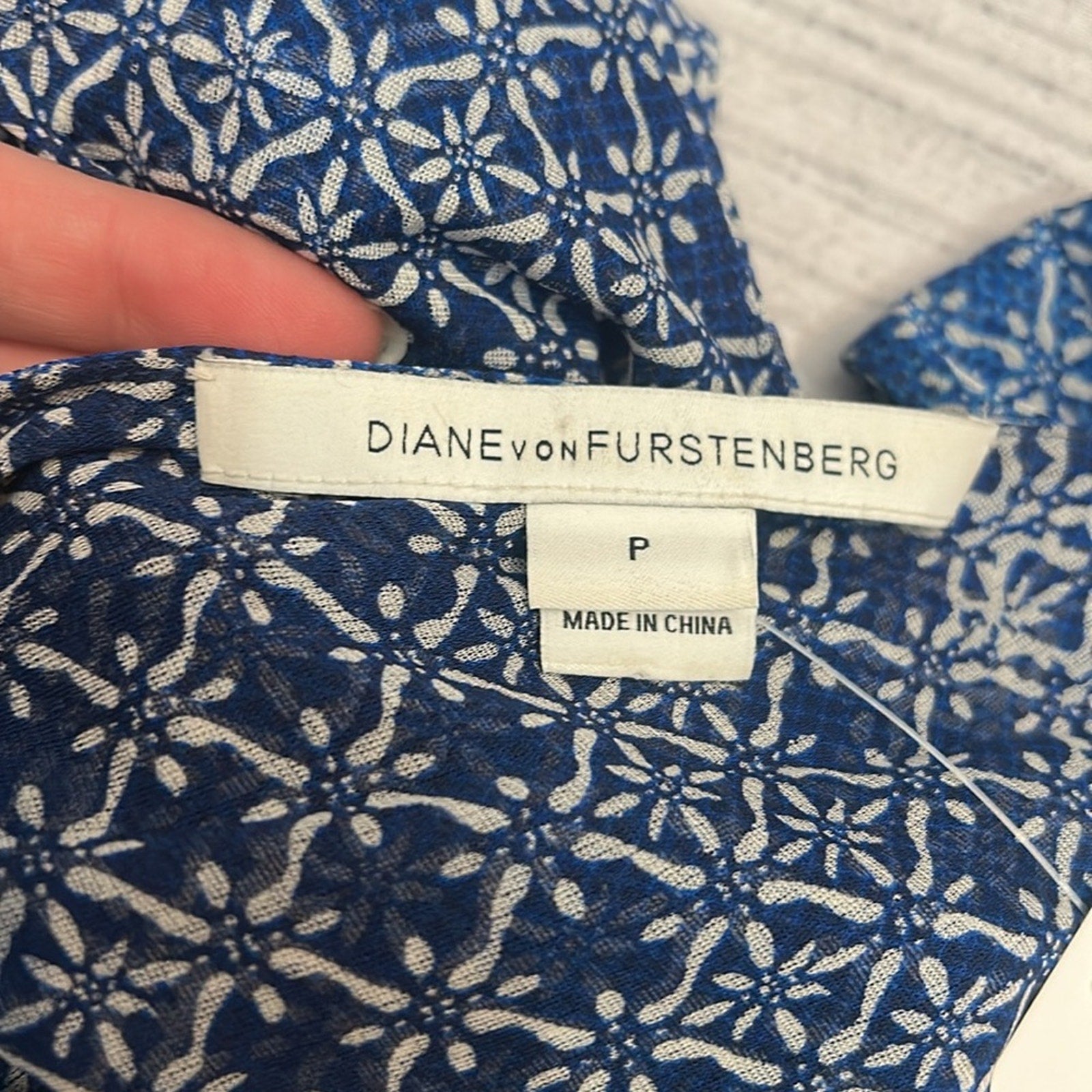 Diane Von Furstenberg blue silk dress floral - size small