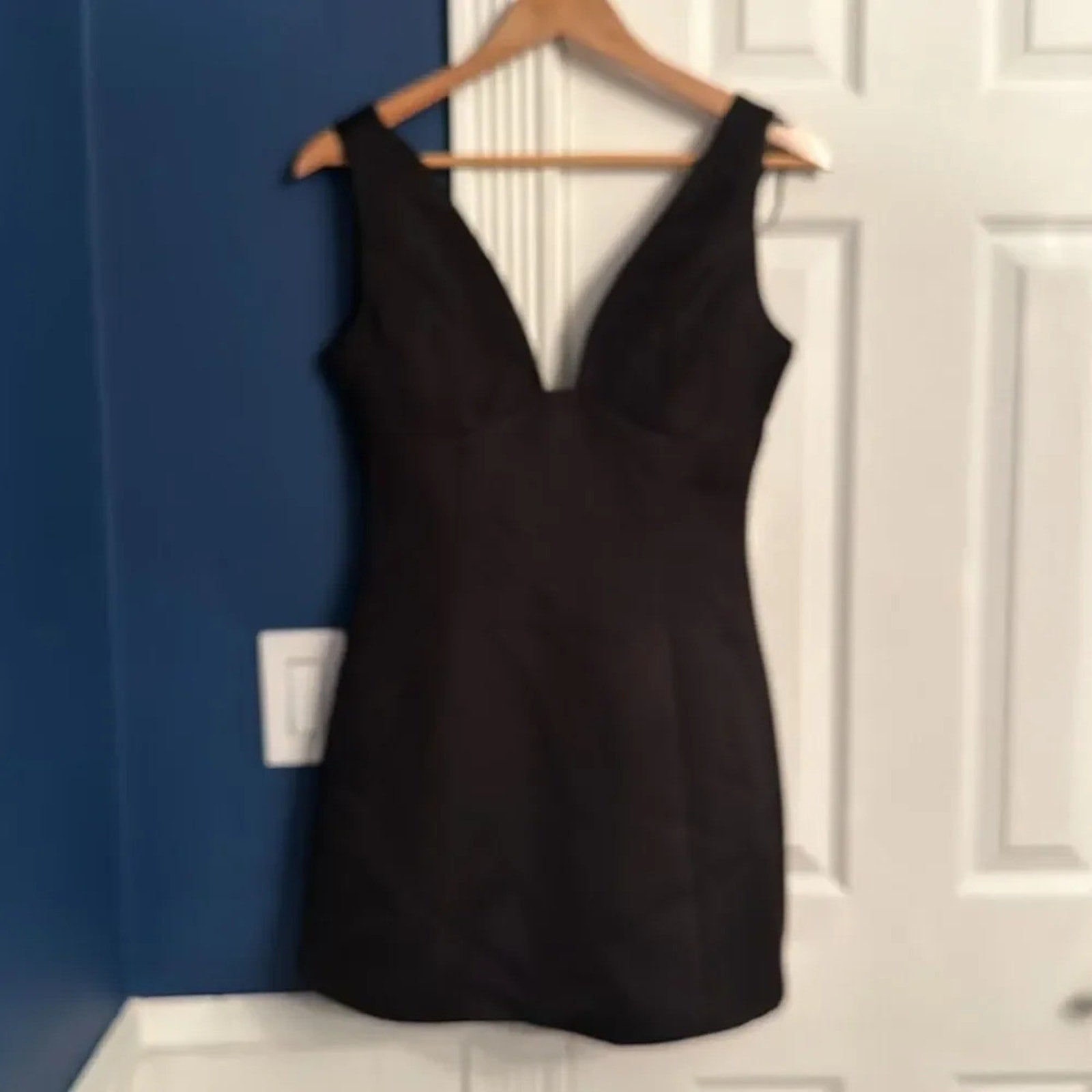 NEW Elliatt Jocosity Plunge Neck Fit & Flare Minidress in Black - size M
