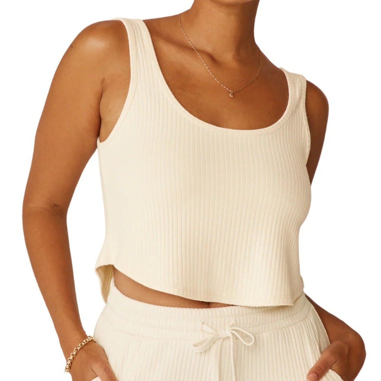 NWT Beyond Yoga Well Traveled Tank | Cropped Scoop Neck Tank - size small