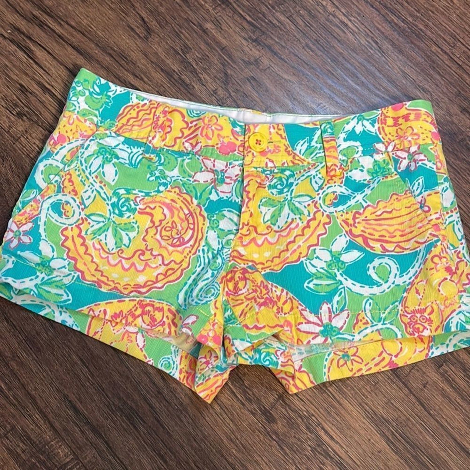 Lilly Pulitzer Walsh Pop Goes The Lemur Yellow Turquoise Paisley Shorts Size 2