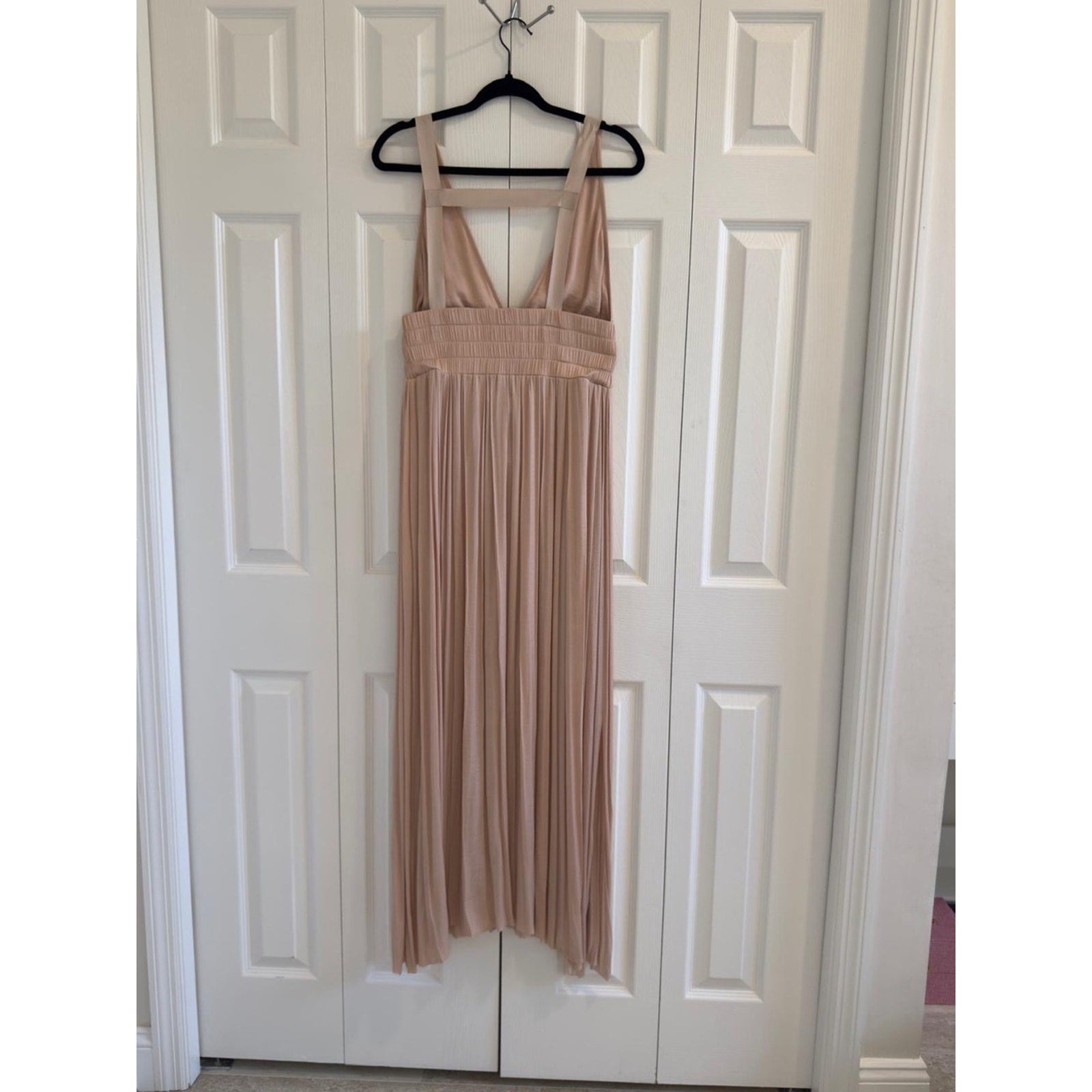 Elizabeth & James Plunge Maxi Dress - 6 🌟