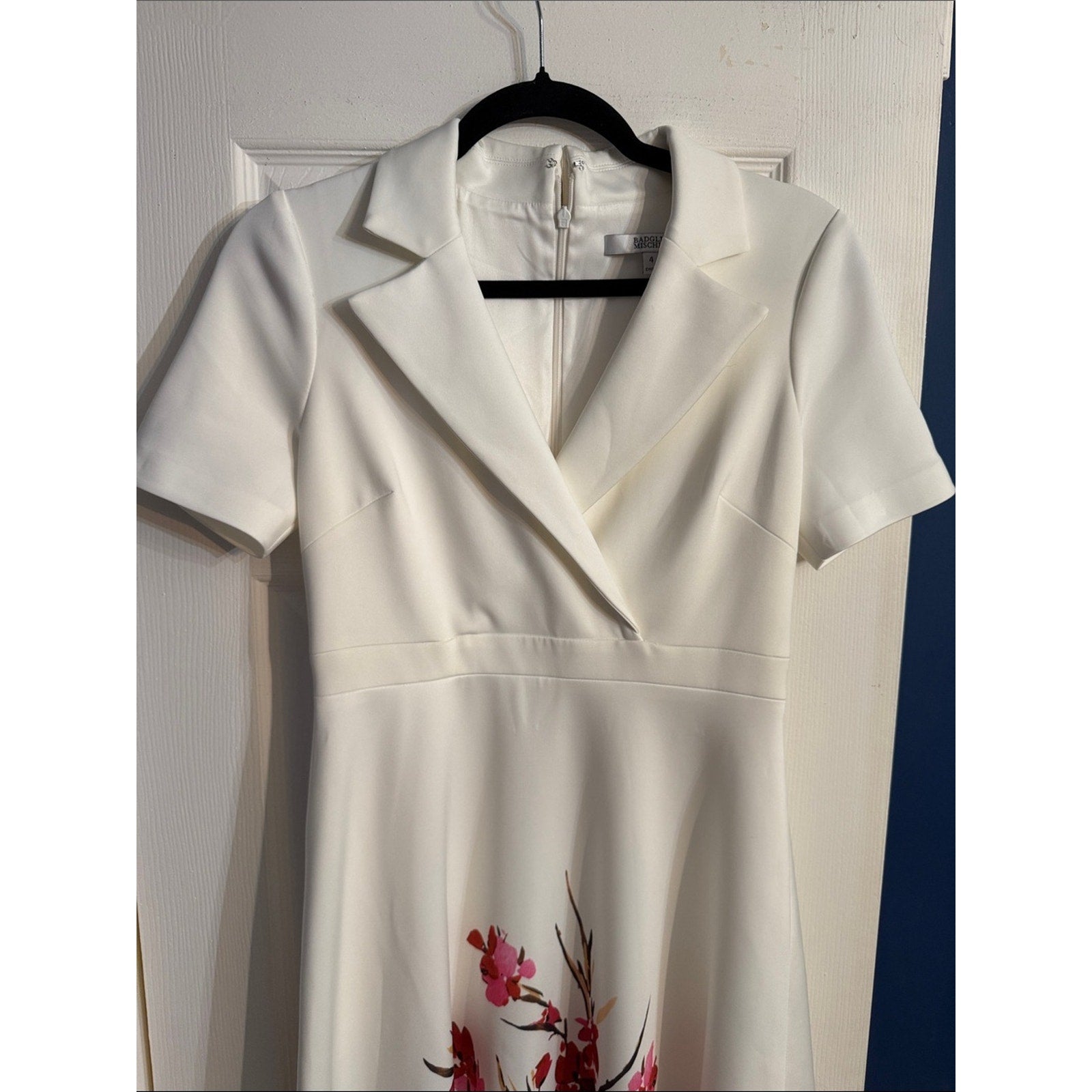 Badgley Mischka Women White Floral-Print Short-Sleeve Midi - 4 🌟
