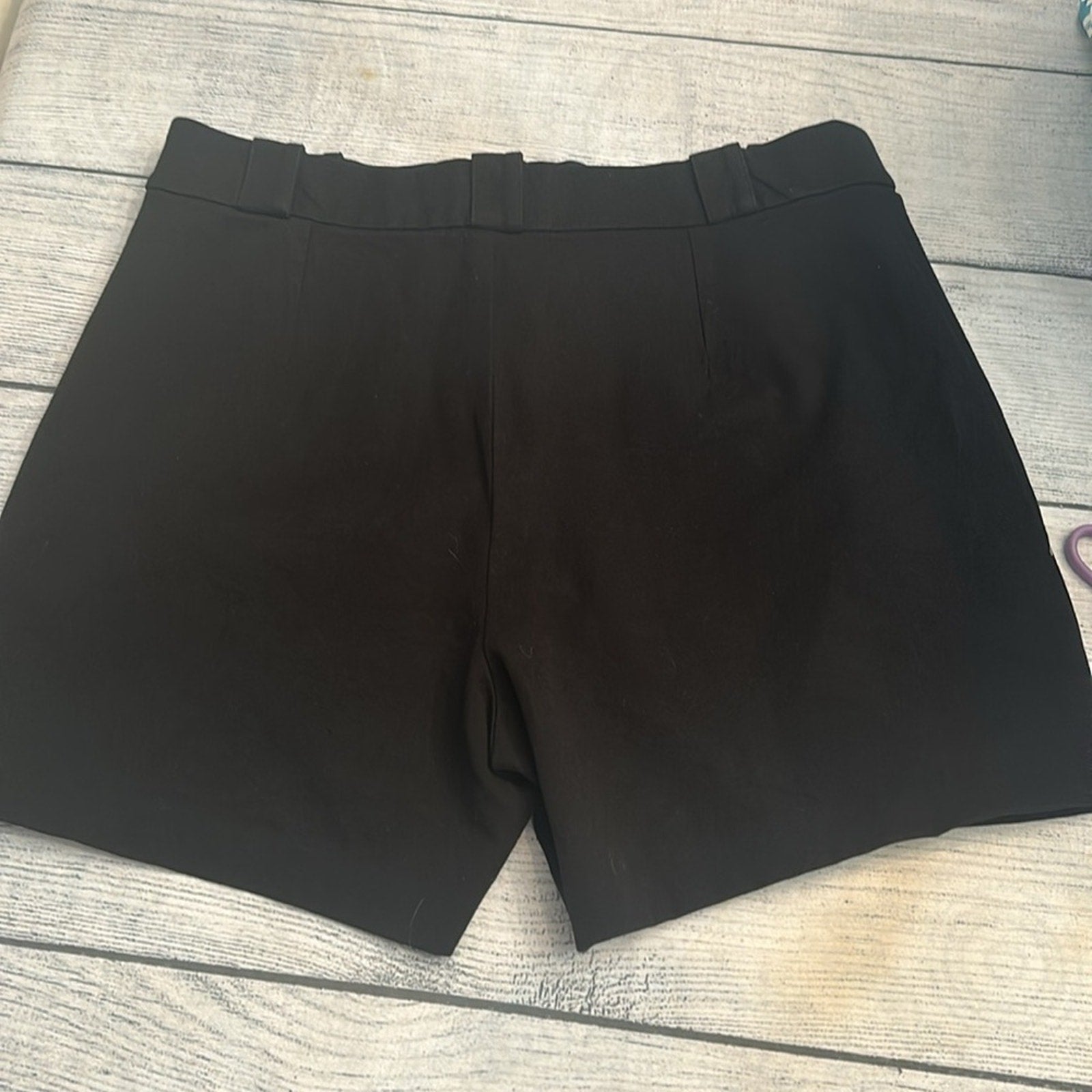 NWT Lilly Pulitzer 5" Parrish High Rise Shorts Noir - size 14