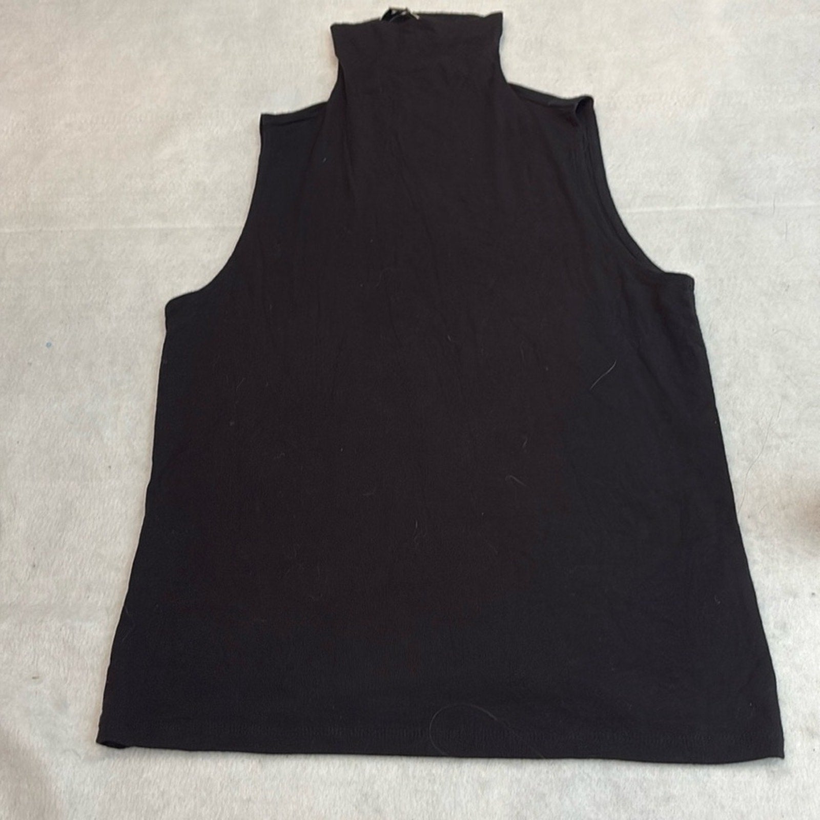 NEW Vince Turtleneck Sleeveless Top - size small