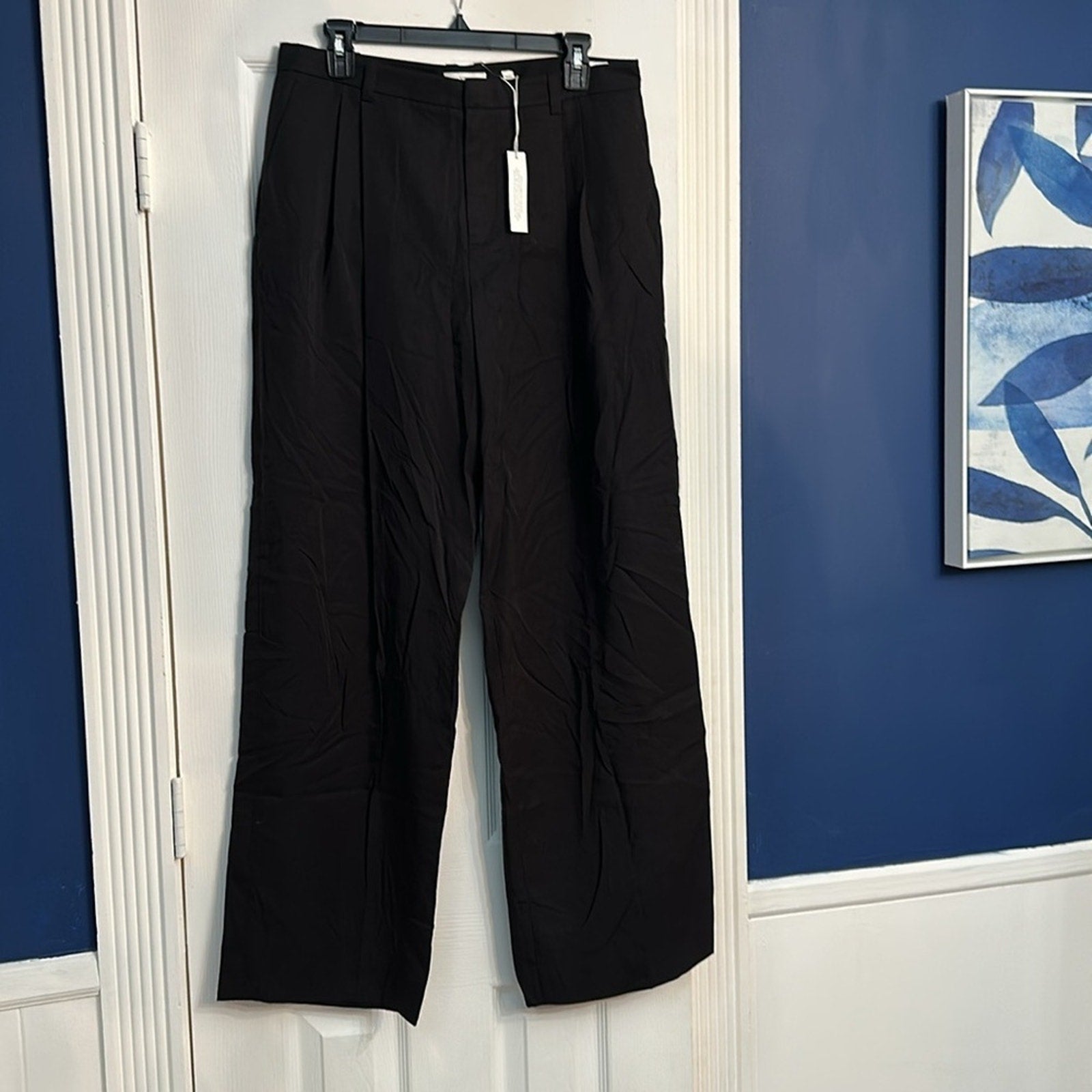 NWT Vince Drop-Waist Pleated Trouser - size 8