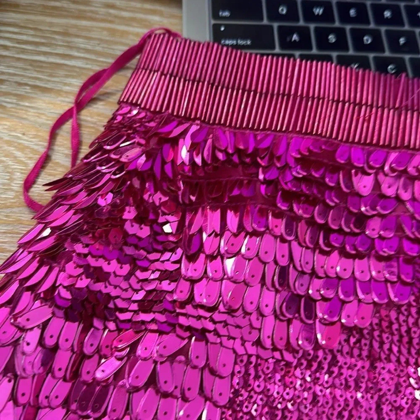 NWT Retrofete  ANSLEY LOW RISE FEATHER SEQUIN SKIRT - size large