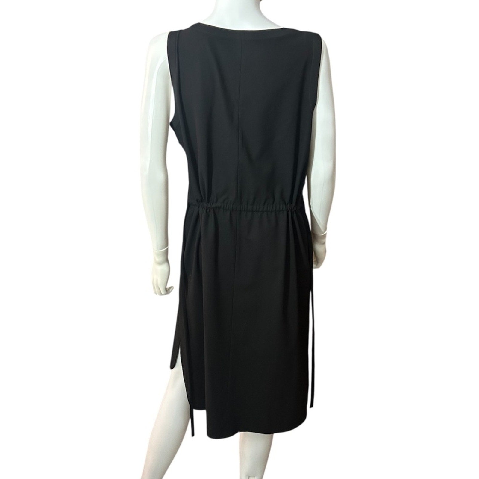 Lafayette 148 black knee length crepe dress - size L